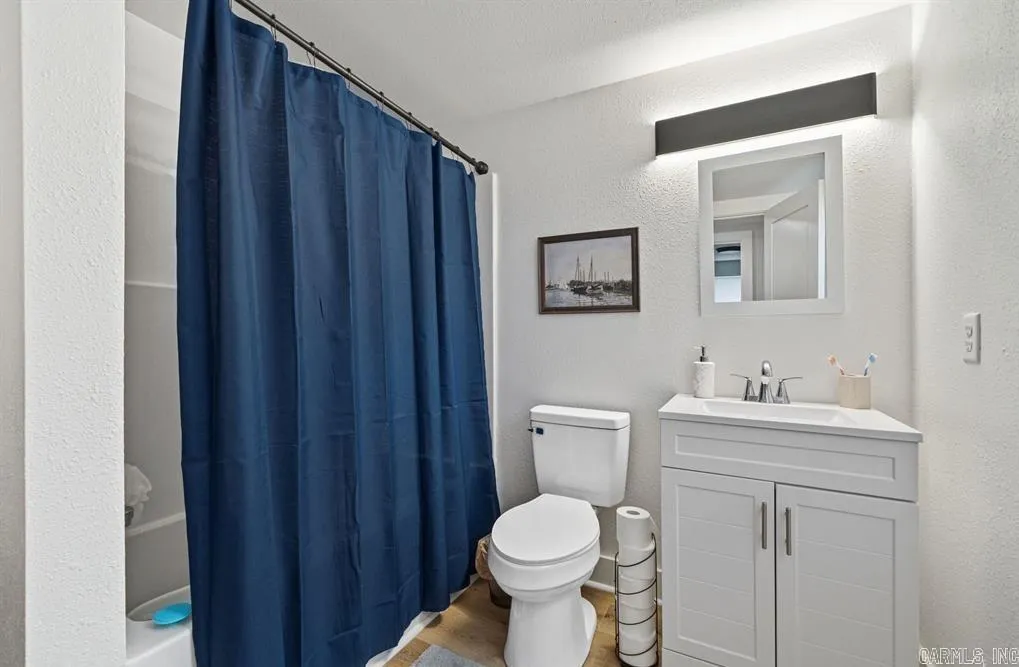 Property at 213  Barrett - Image 13