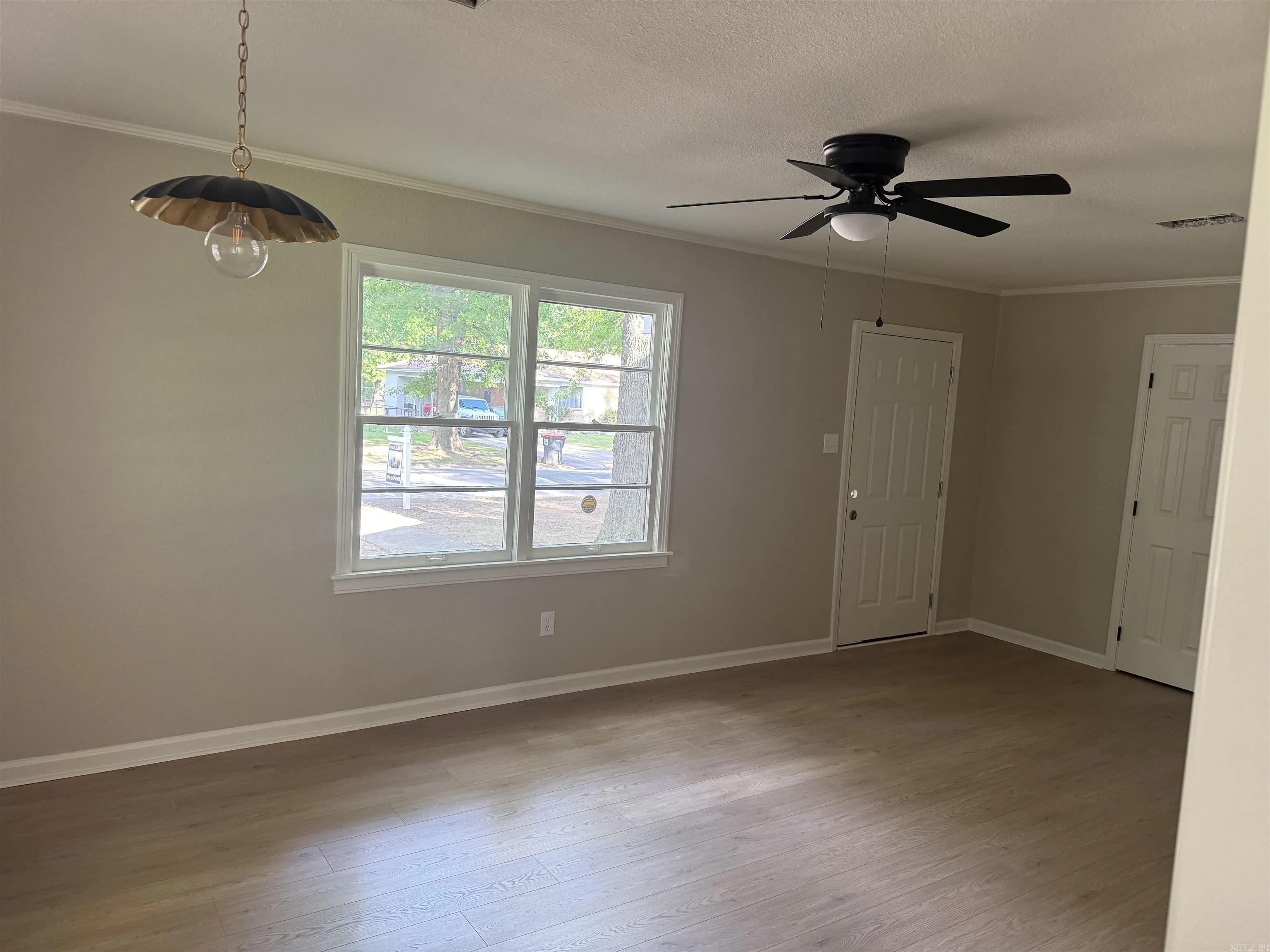 Property at 2818  Edgewood - Image 11