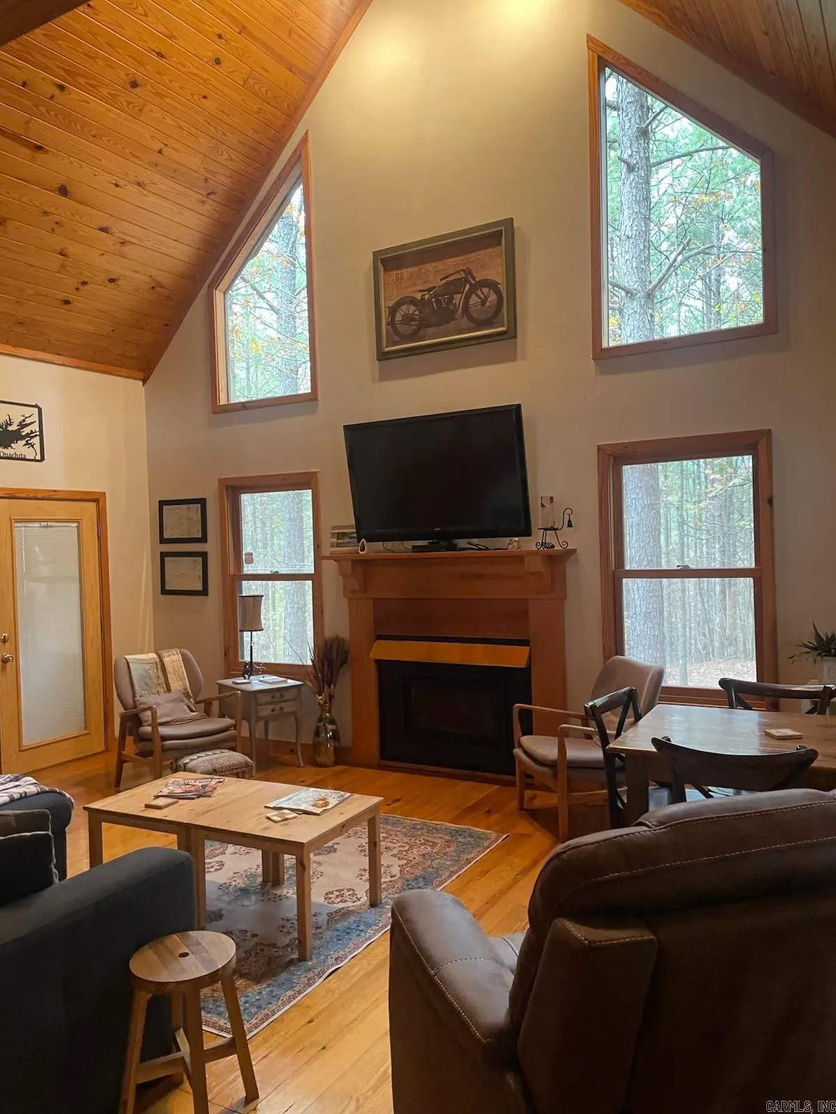 Property at 72  Woodland springs - Image 9