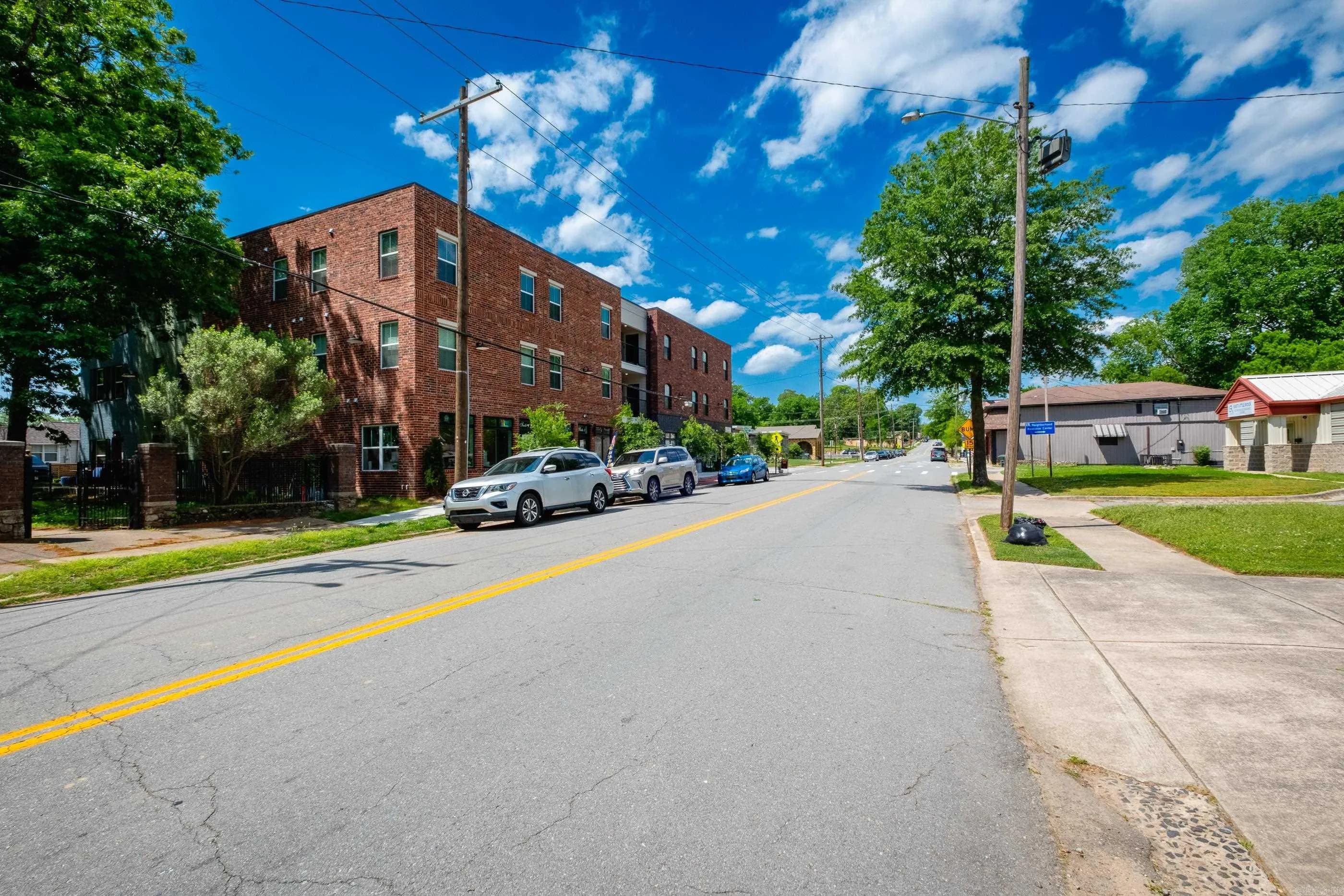 Property at 605 E 21st - Image 33