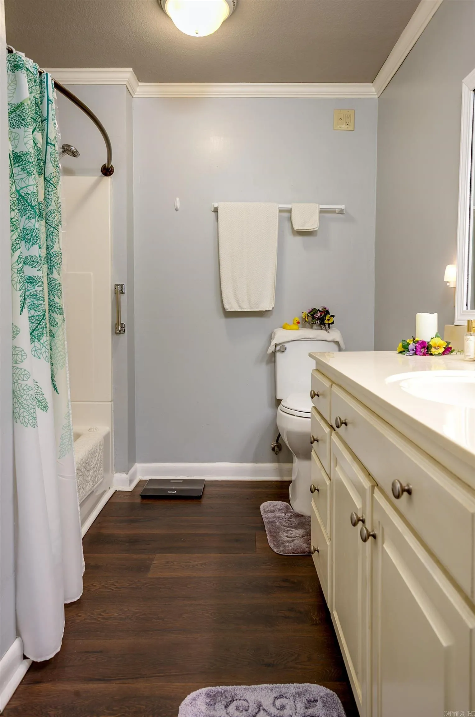 Property at 1110 W Nettleton - Image 25