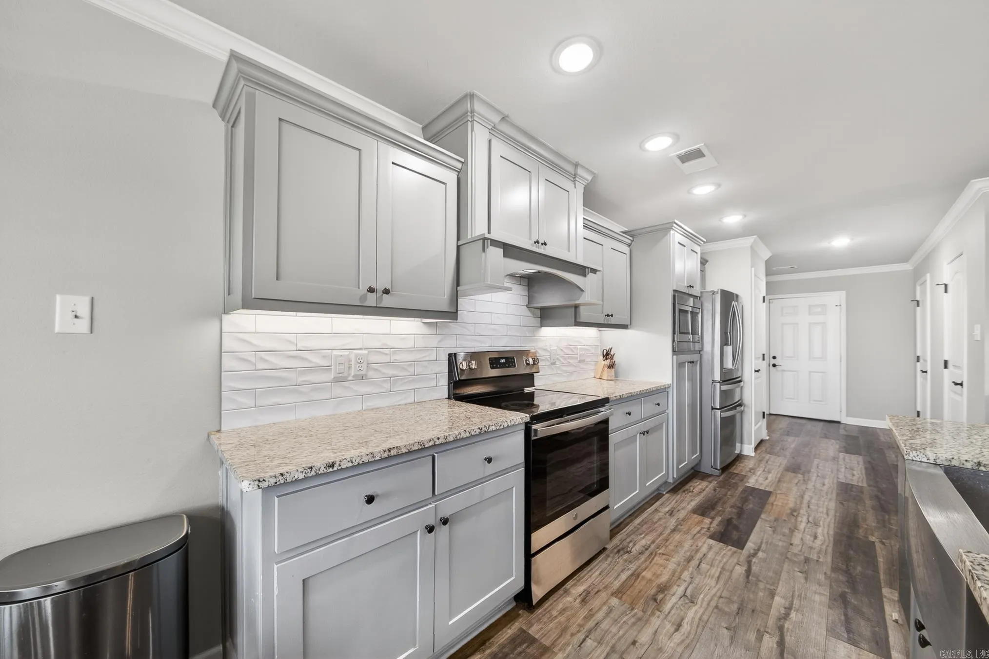Property at 16  Cimarron - Image 20