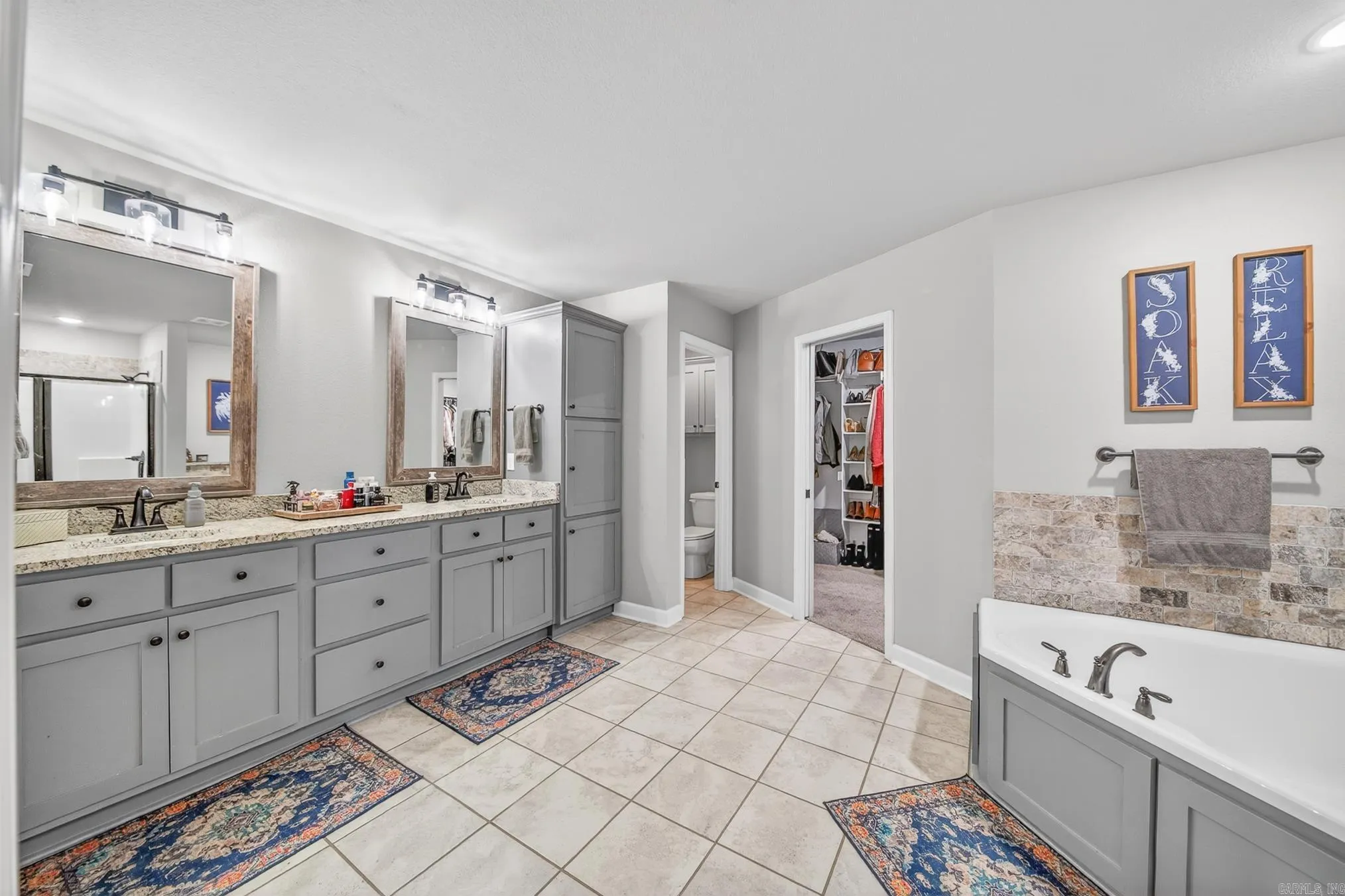 Property at 16  Cimarron - Image 32