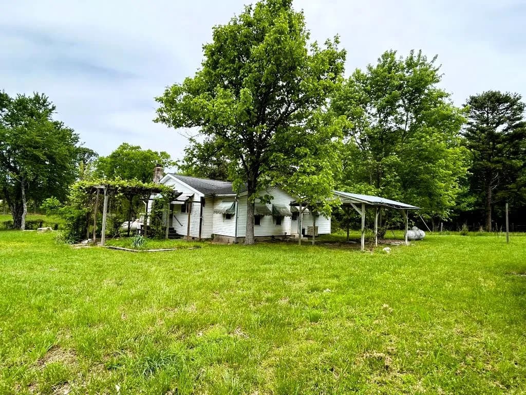 Property at 227  Cedar creek - Image 15