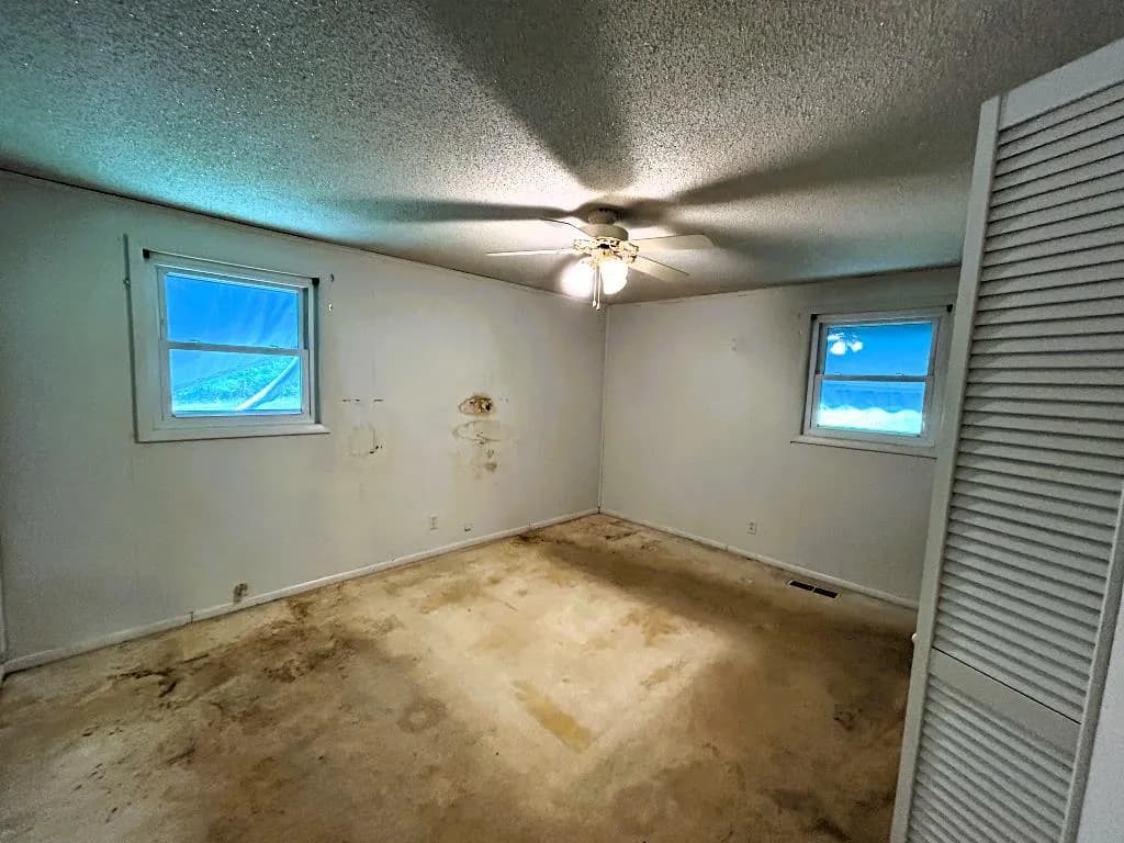 Property at 227  Cedar creek - Image 25