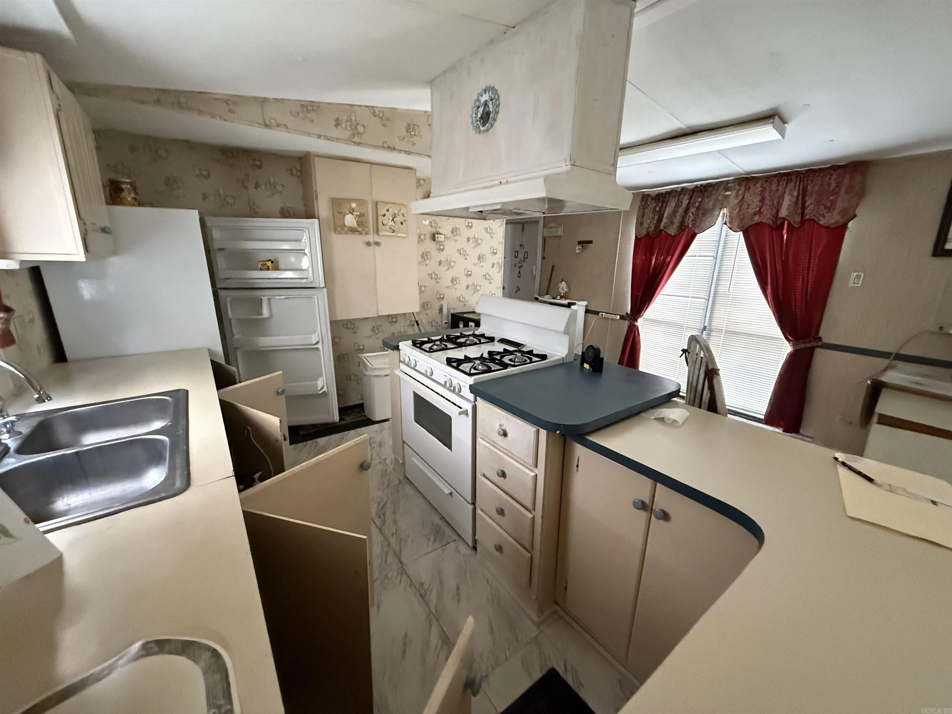 Property at 17623  Gene - Image 21