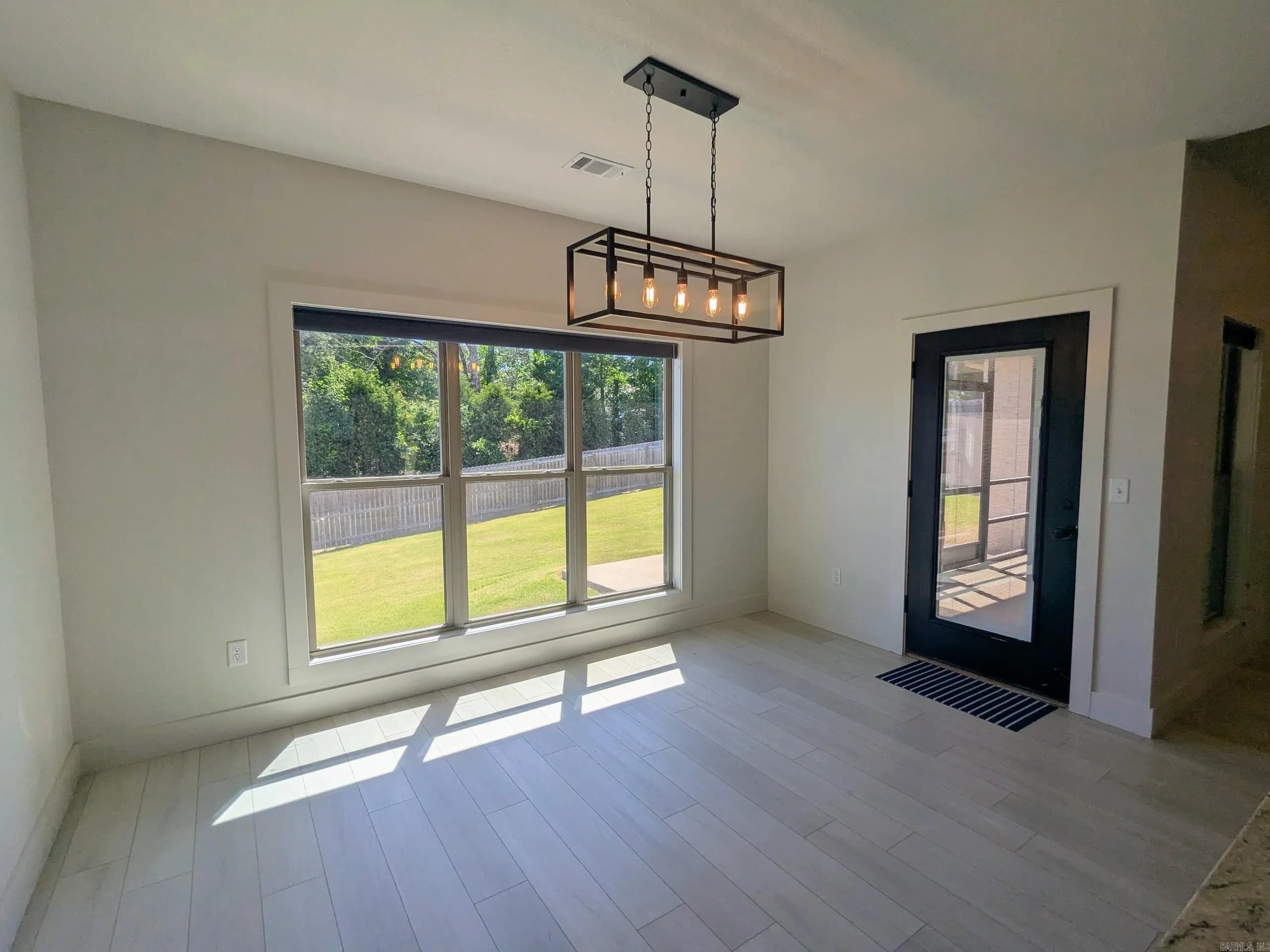 Property at 3420  Valencia - Image 9