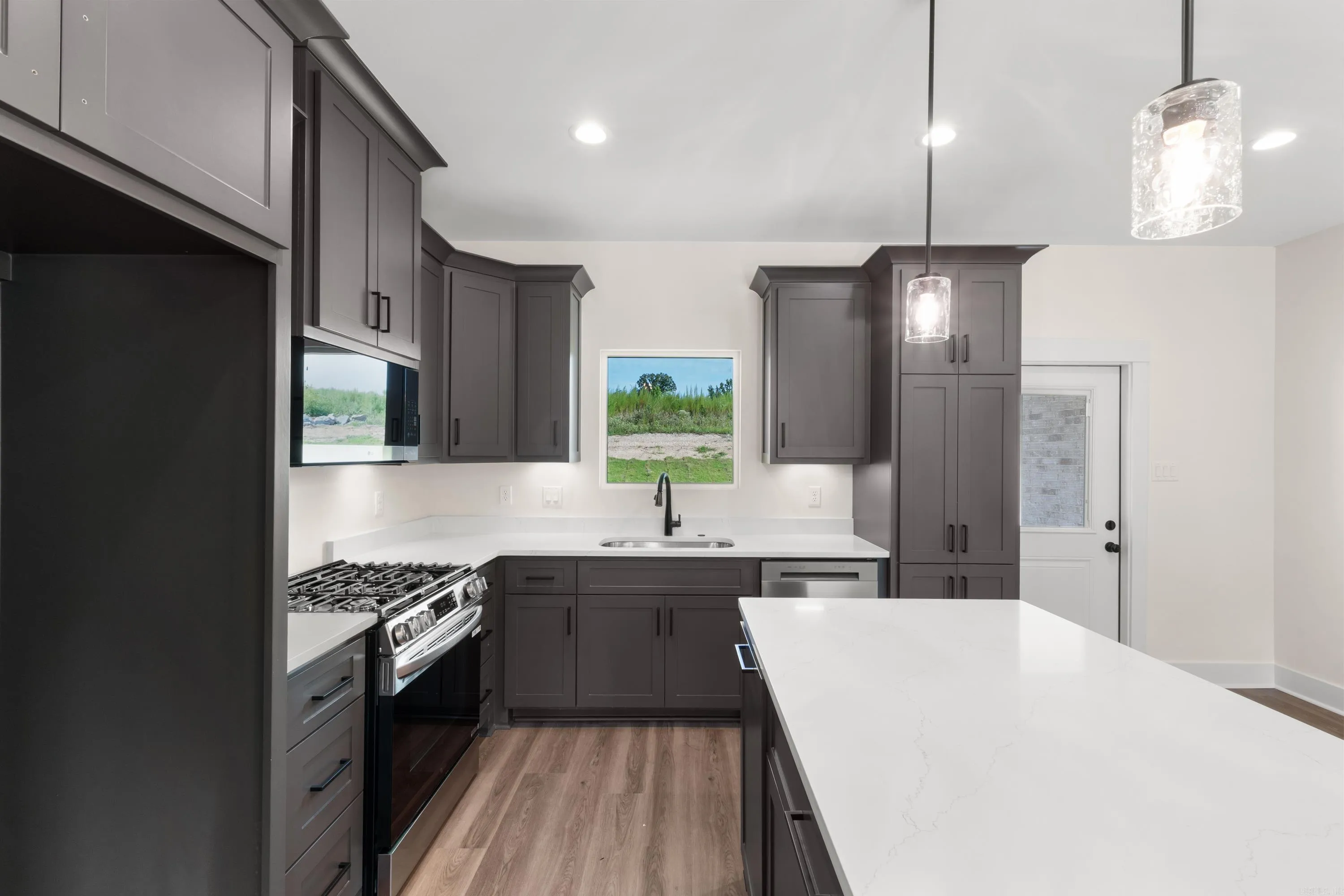 Property at 120  Southridge - Image 9