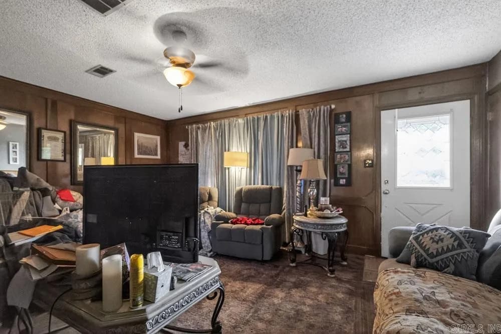Property at 28  Jones - Image 18