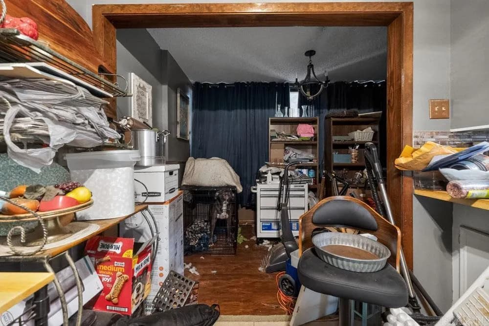 Property at 28  Jones - Image 35
