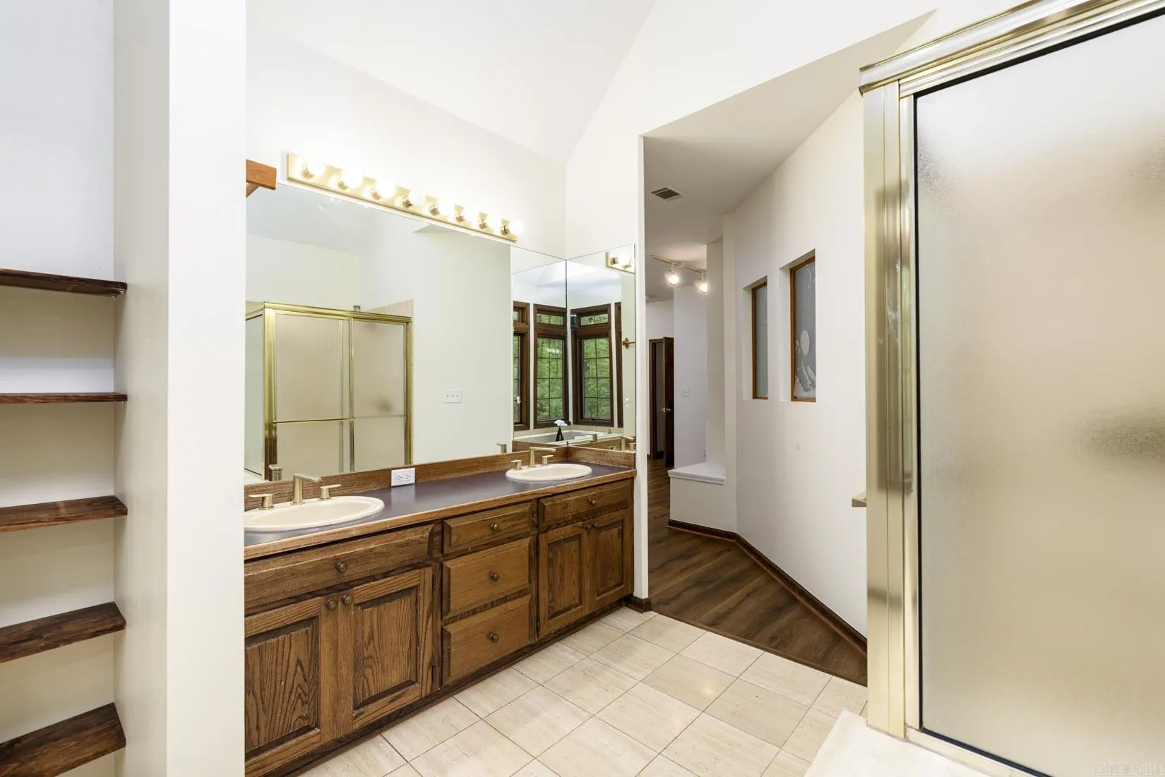 Property at 6  Country oaks - Image 36