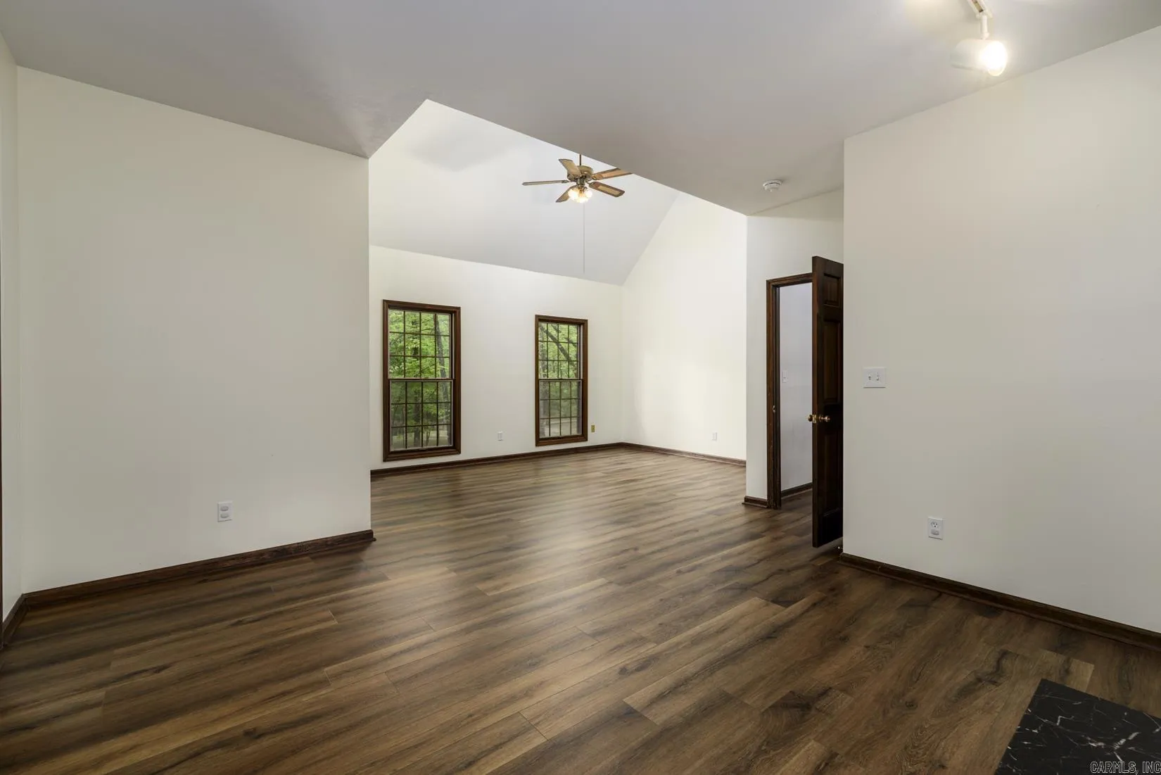Property at 6  Country oaks - Image 33