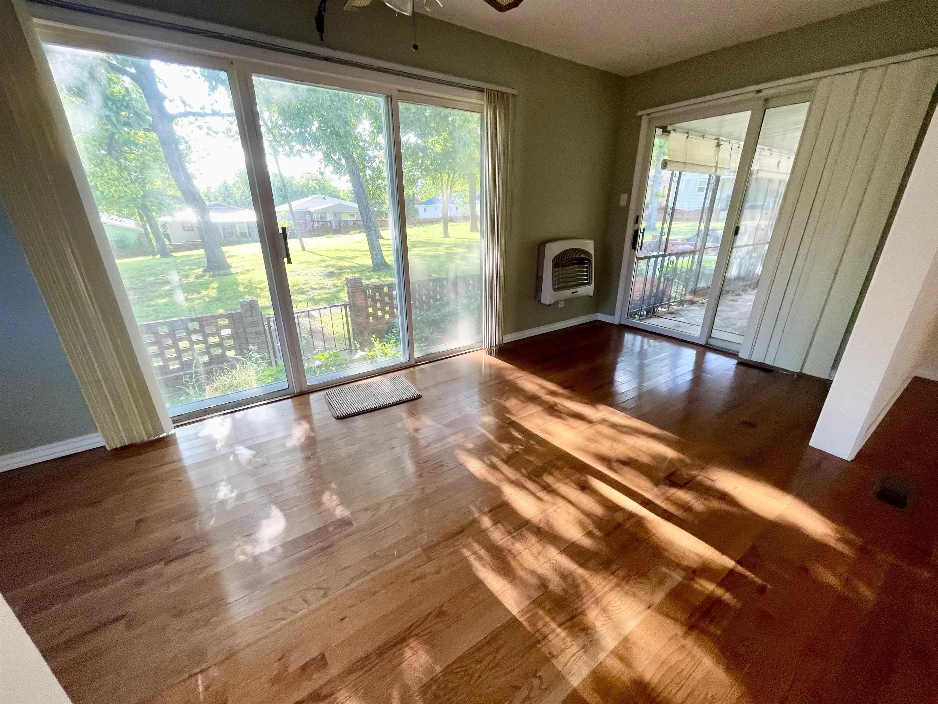 Property at 207  Parliament - Image 18