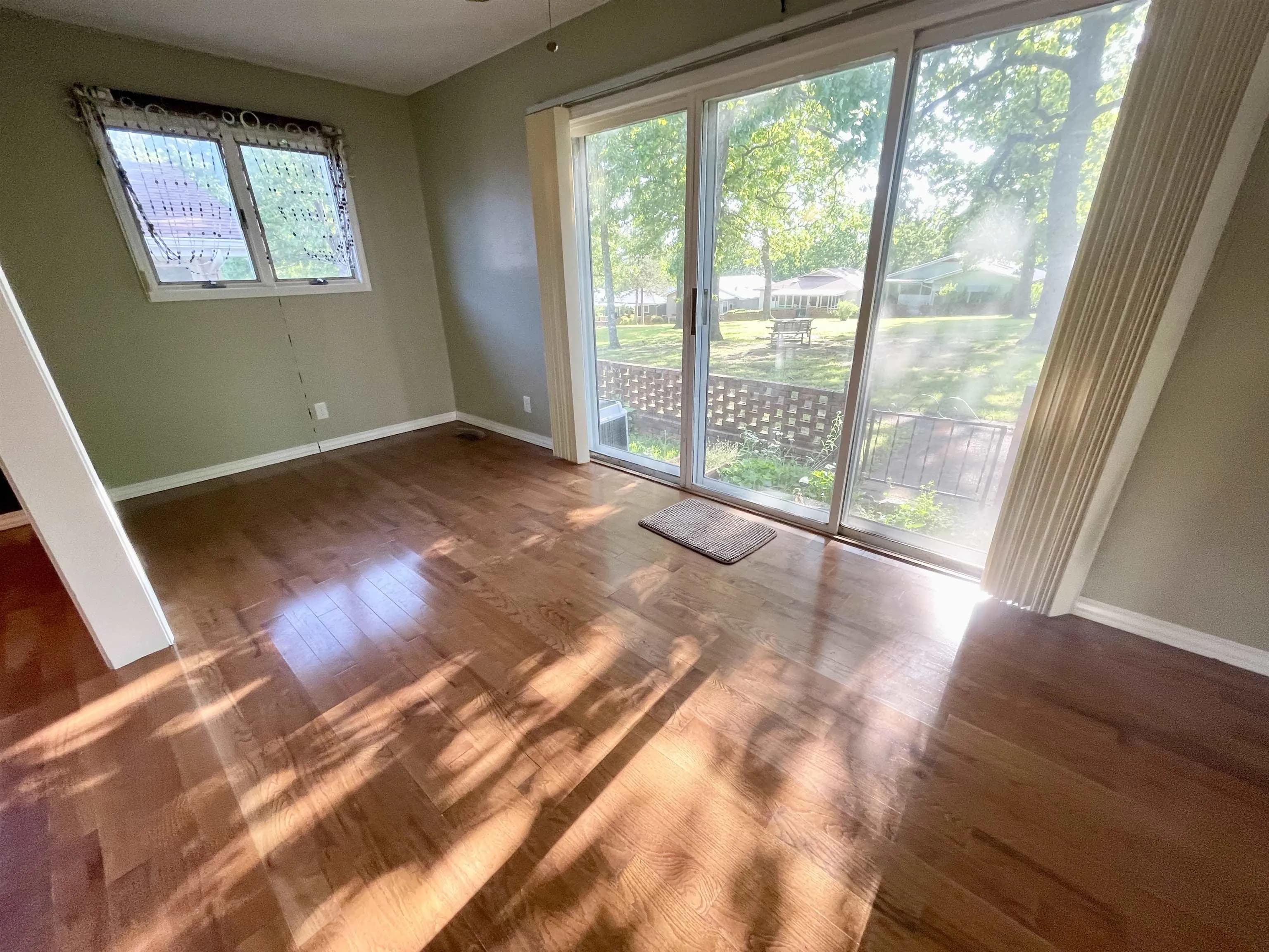 Property at 207  Parliament - Image 17