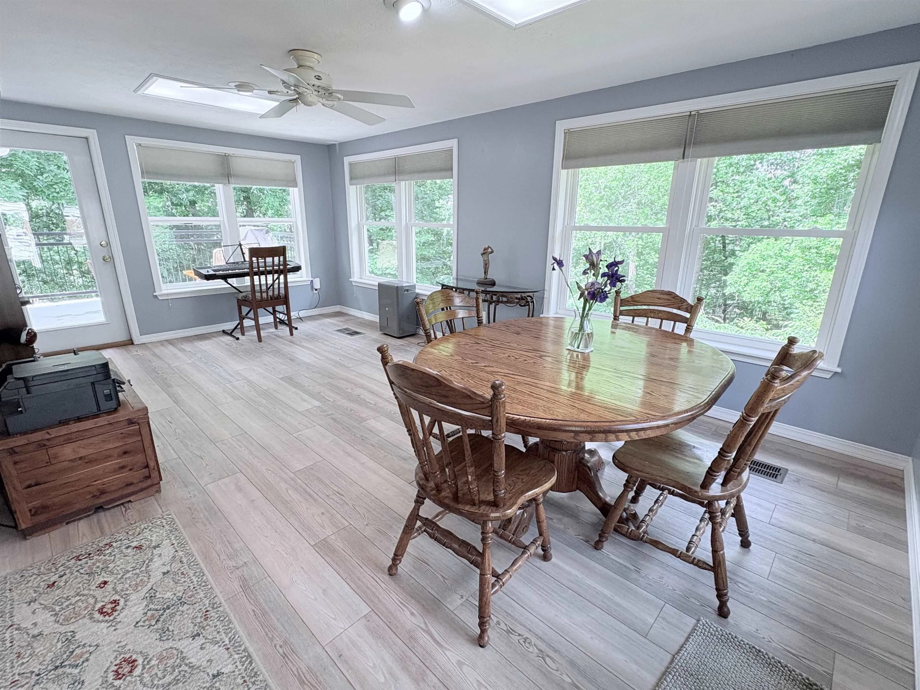 Property at 300  Victoria - Image 6