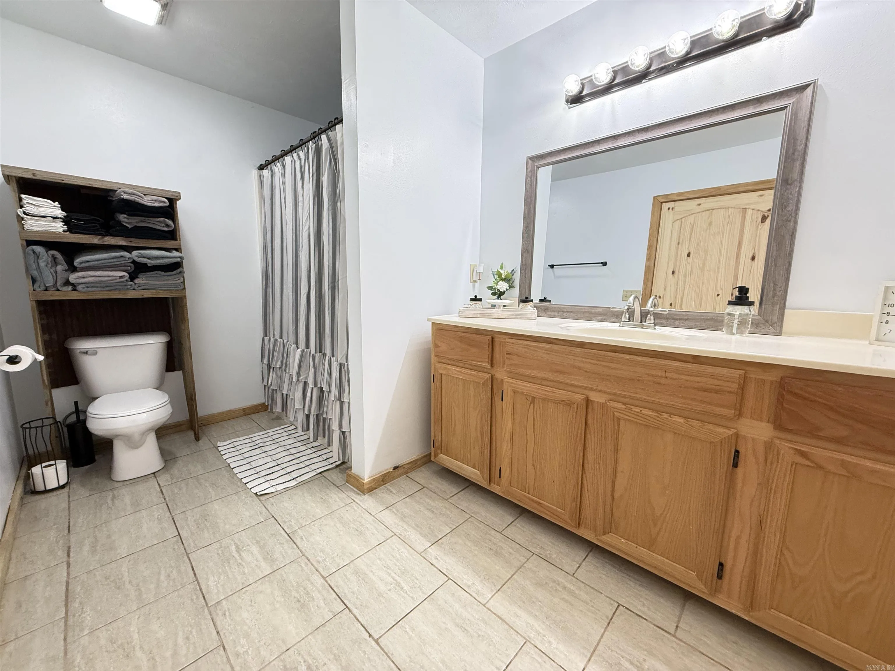 Property at 1139  Fayes forest - Image 24