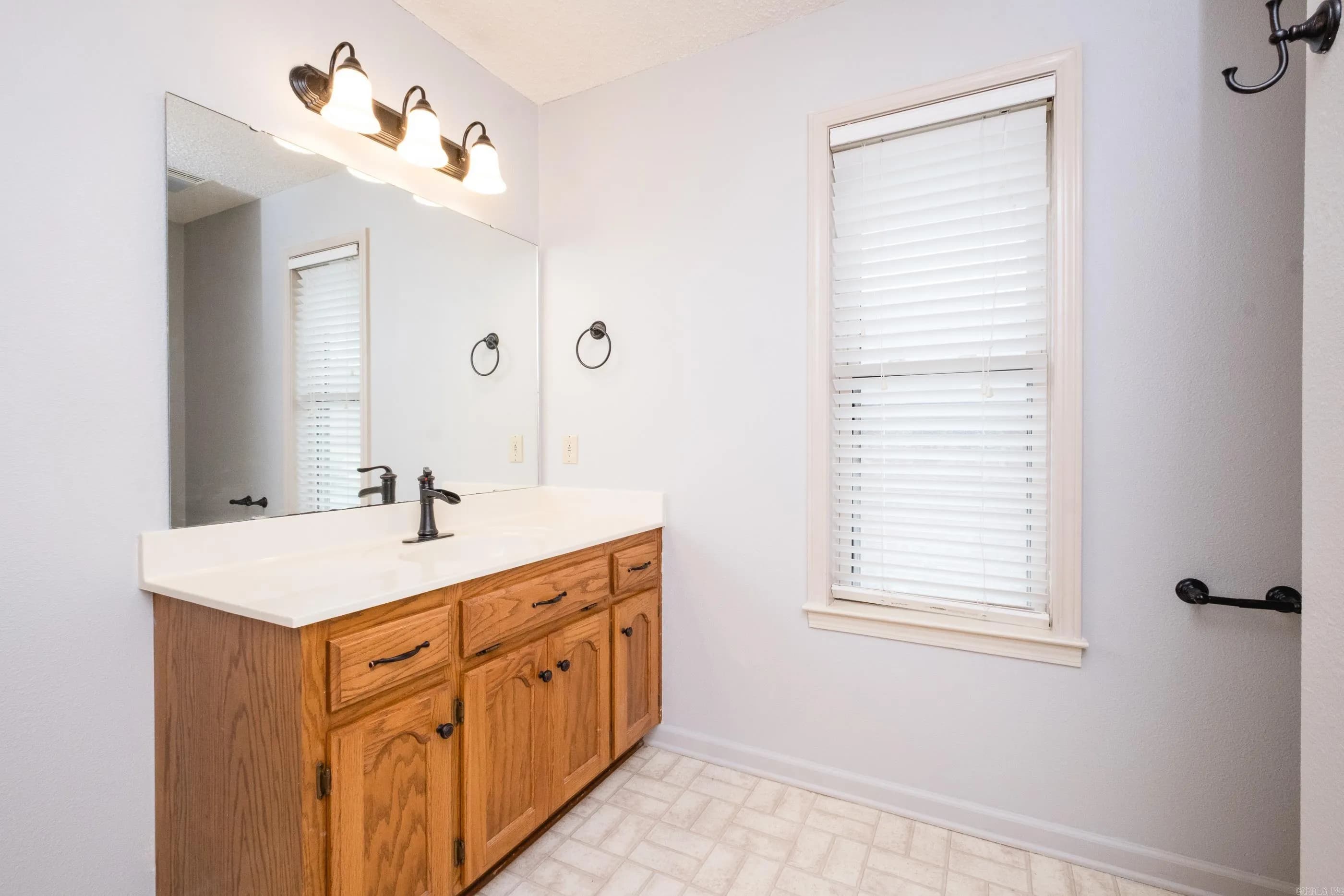 Property at 2460  Krysal kreek - Image 36