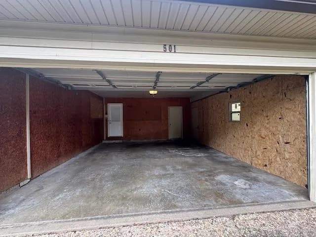 Property at 501  Melanie - Image 24