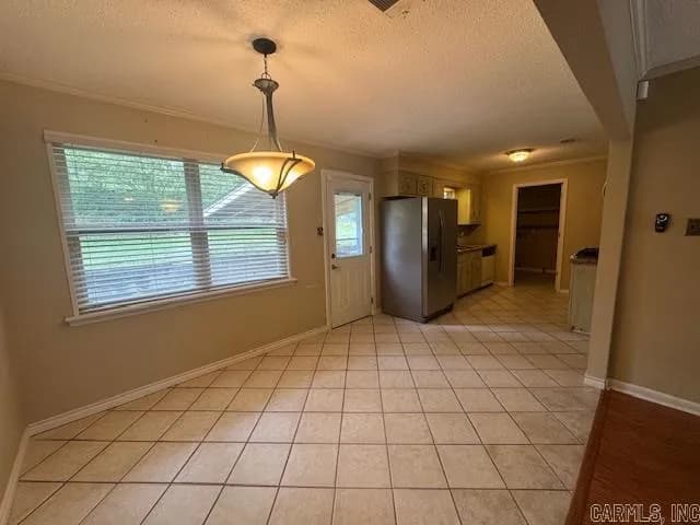 Property at 501  Melanie - Image 10