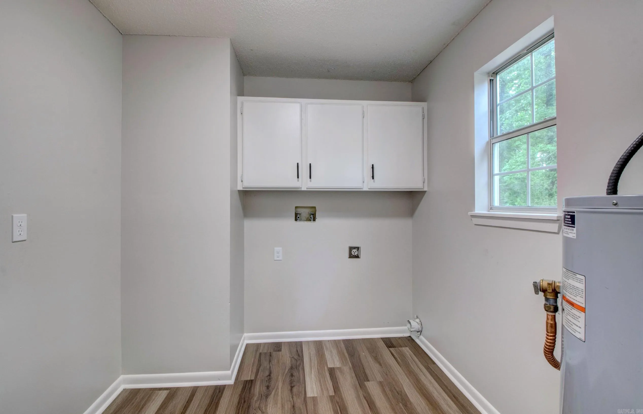 Property at 19200  Oaklawn - Image 20