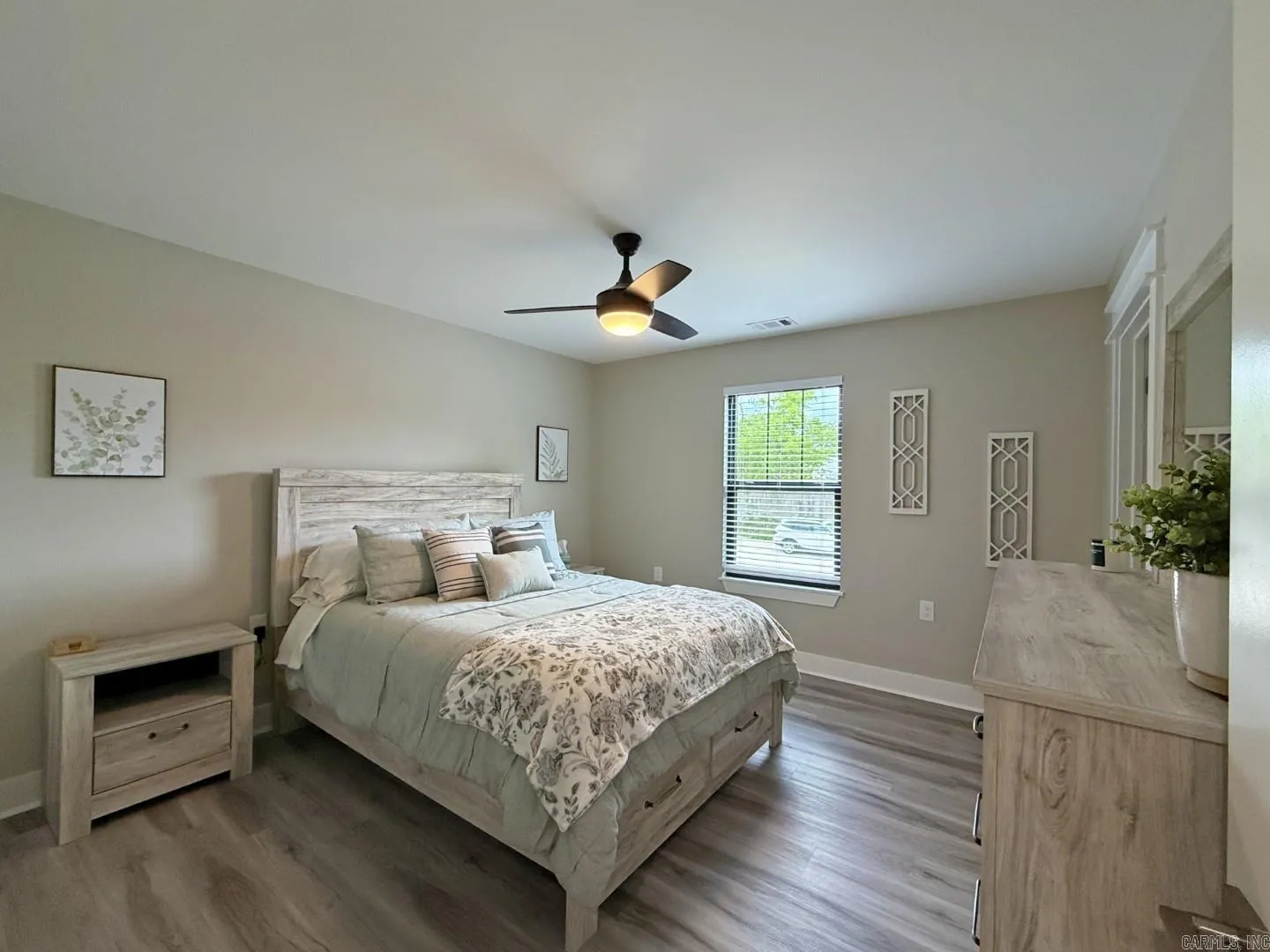 Property at 19  Estes way - Image 10