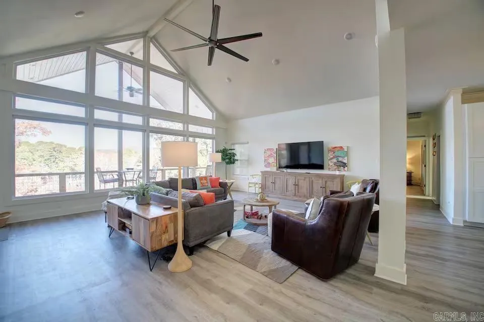 Property at 270  Chappel hill - Image 2