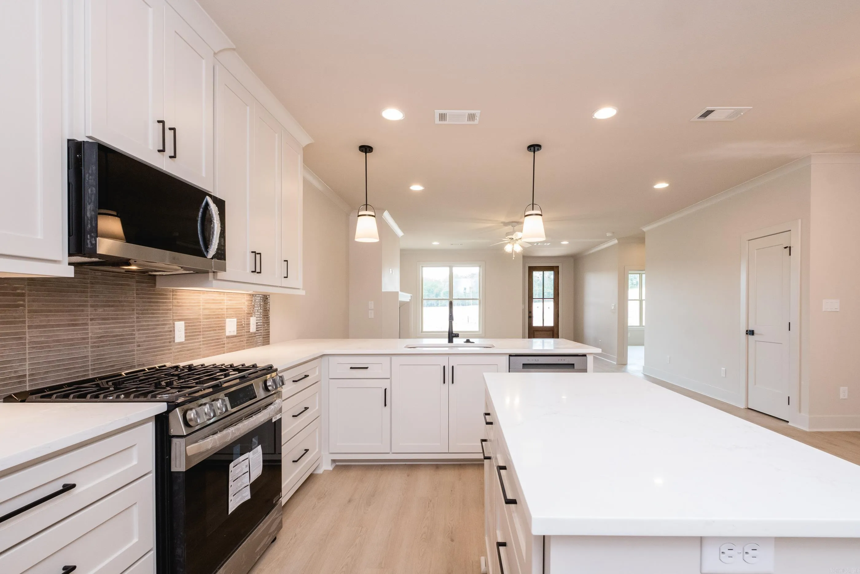 Property at 24  Driftwood - Image 9