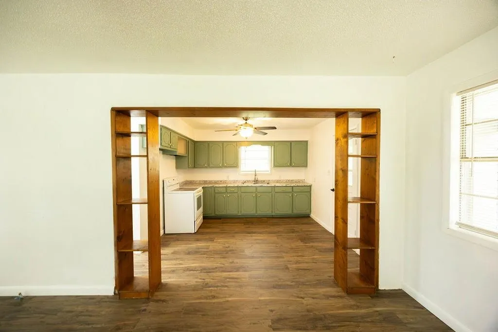Property at 409 S 2nd - Image 7