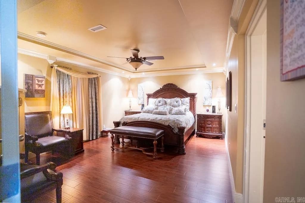 Property at 129  Nita - Image 19