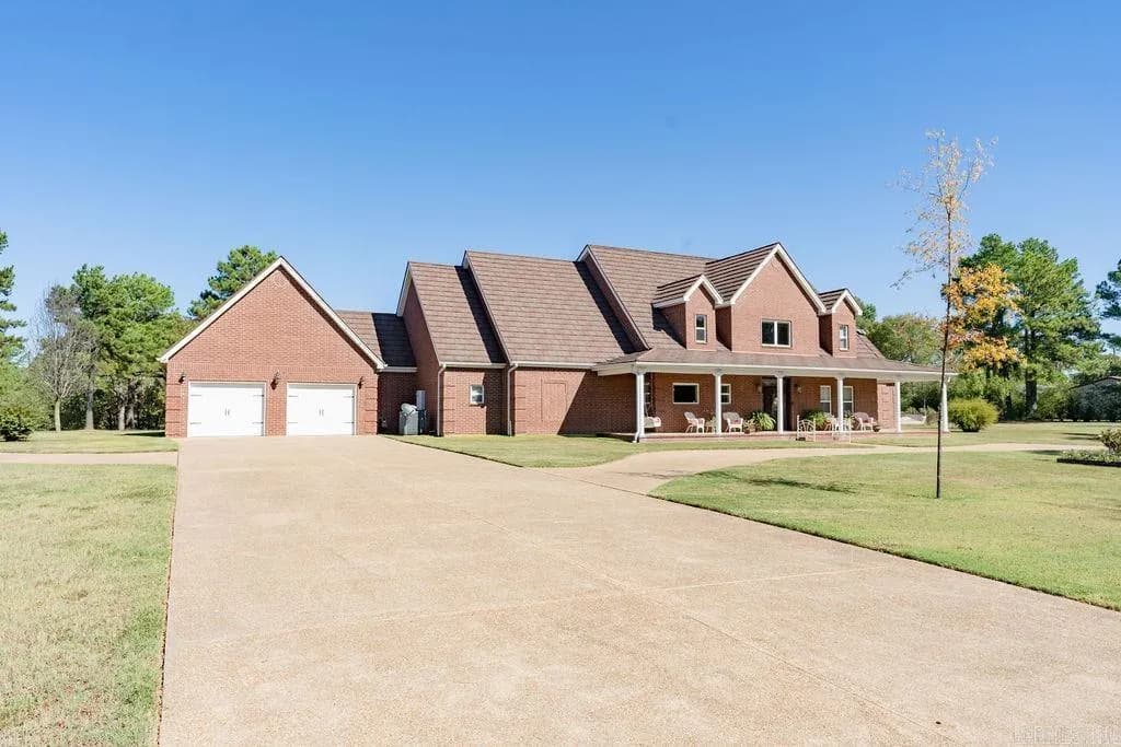 Property at 129  Nita - Image 38