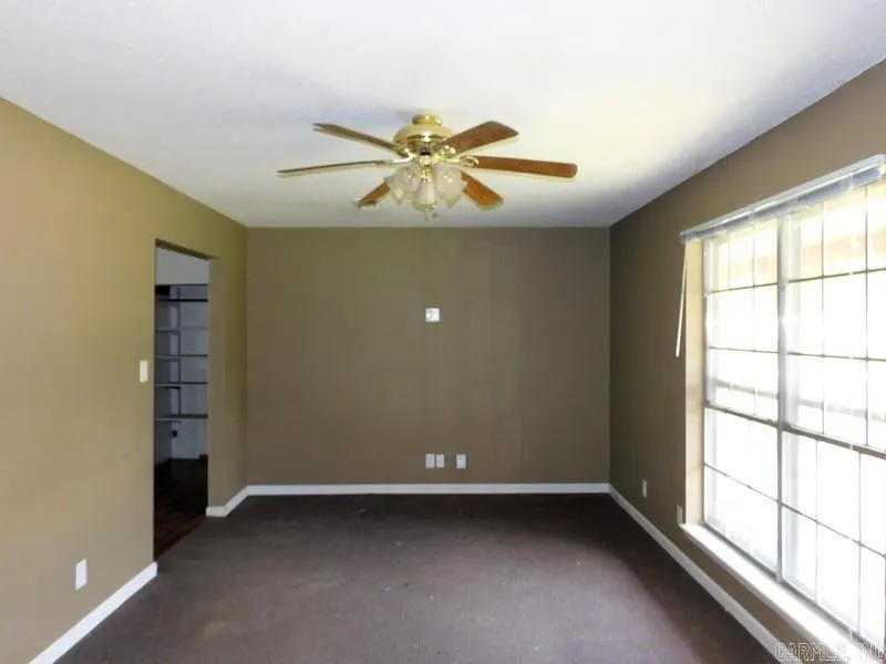 Property at 106  King arthur - Image 5