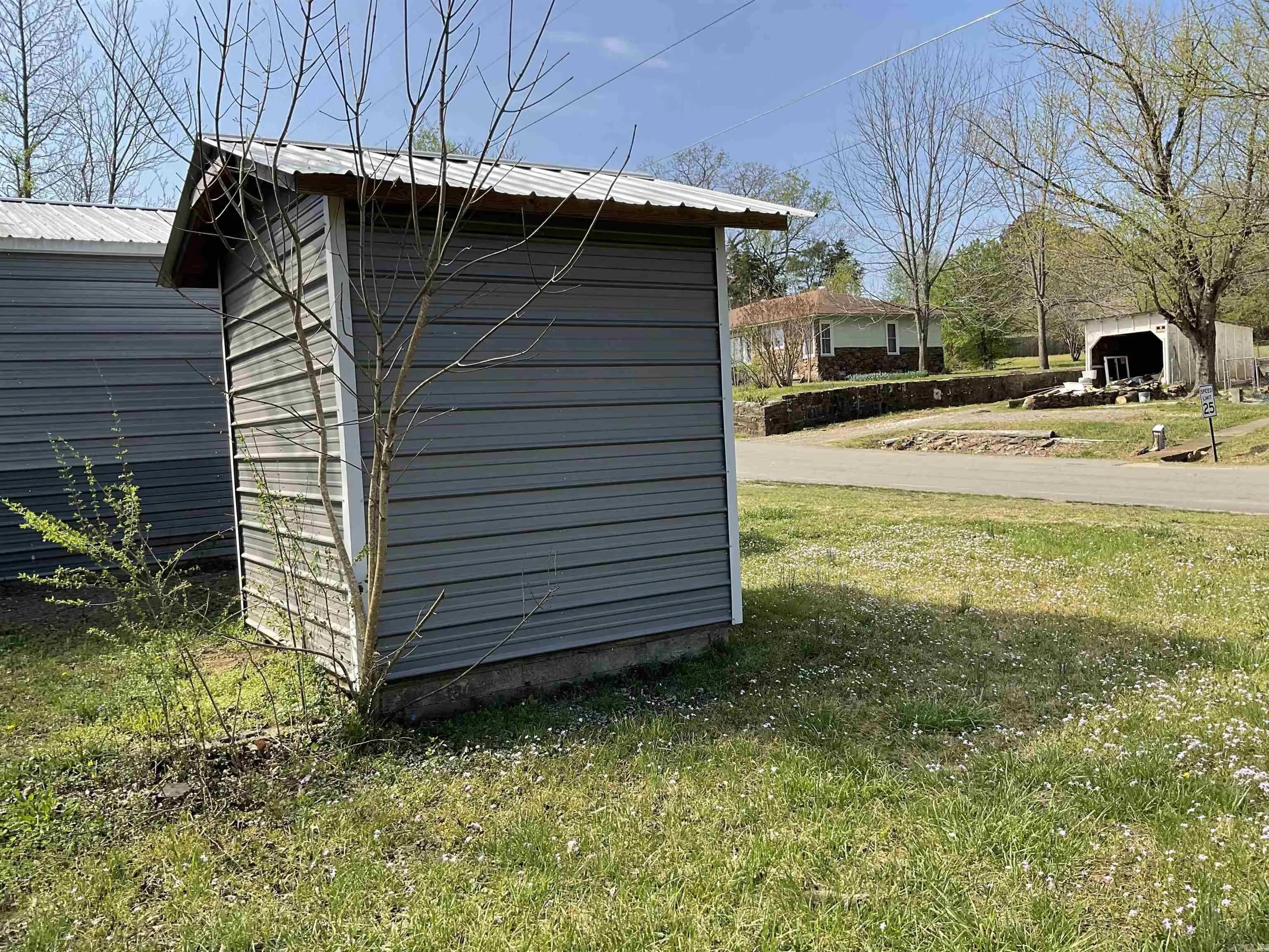 Property at 669  Fraser - Image 25