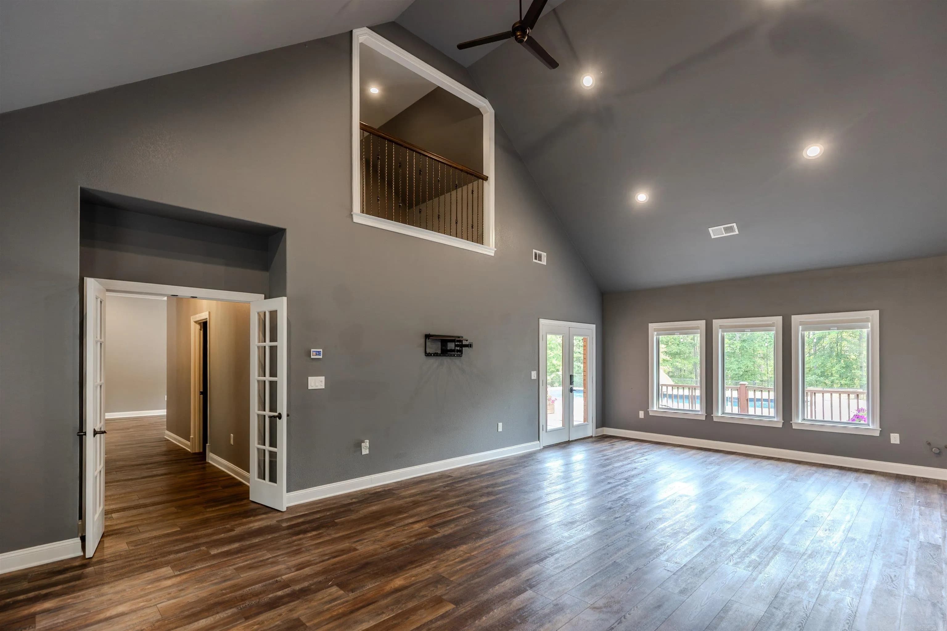 Property at 17  Dylan - Image 39