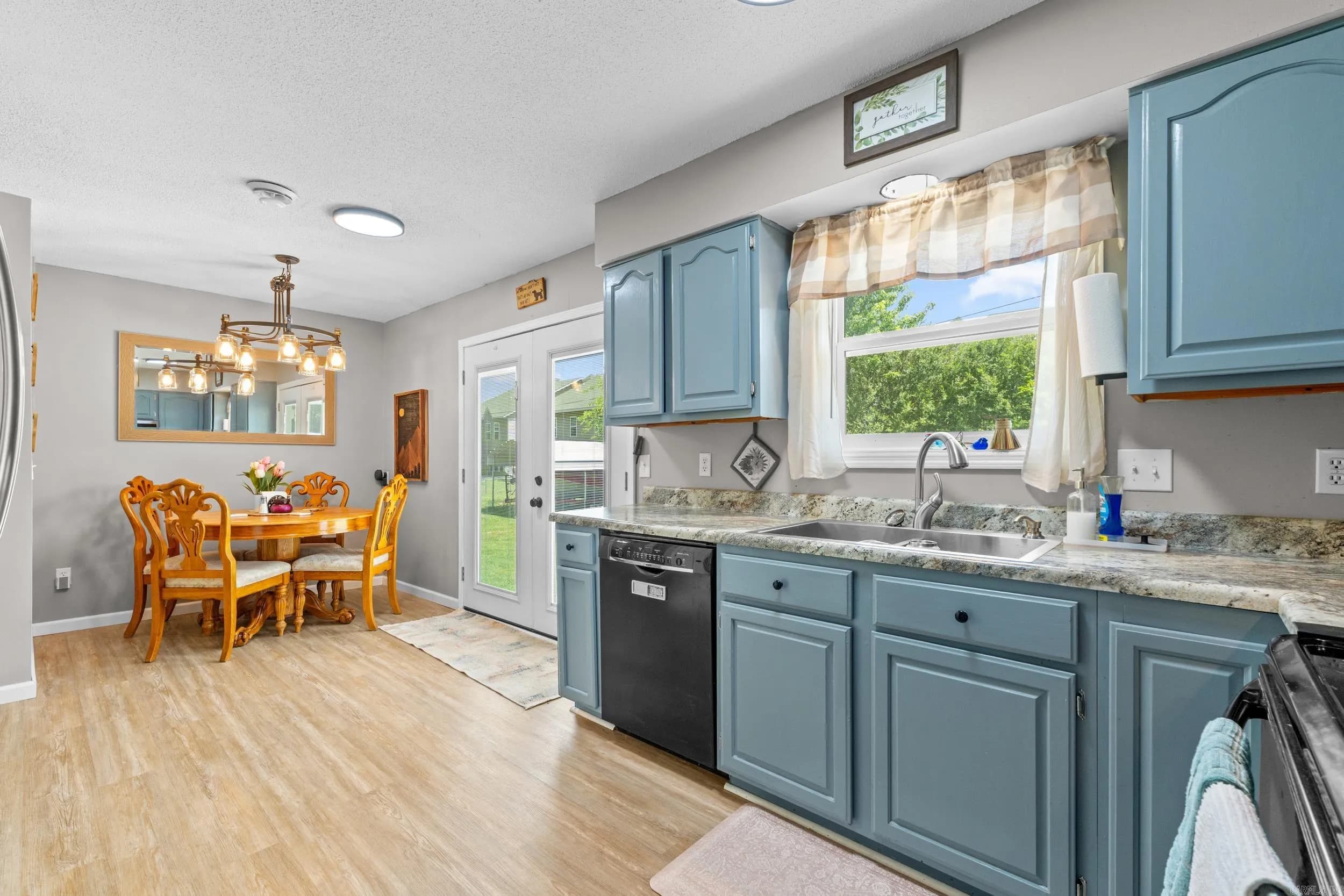 Property at 1123  Ridgecrest - Image 8