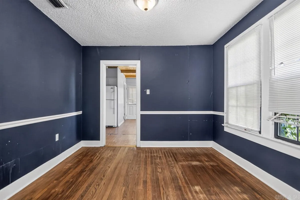Property at 1200 W South - Image 10