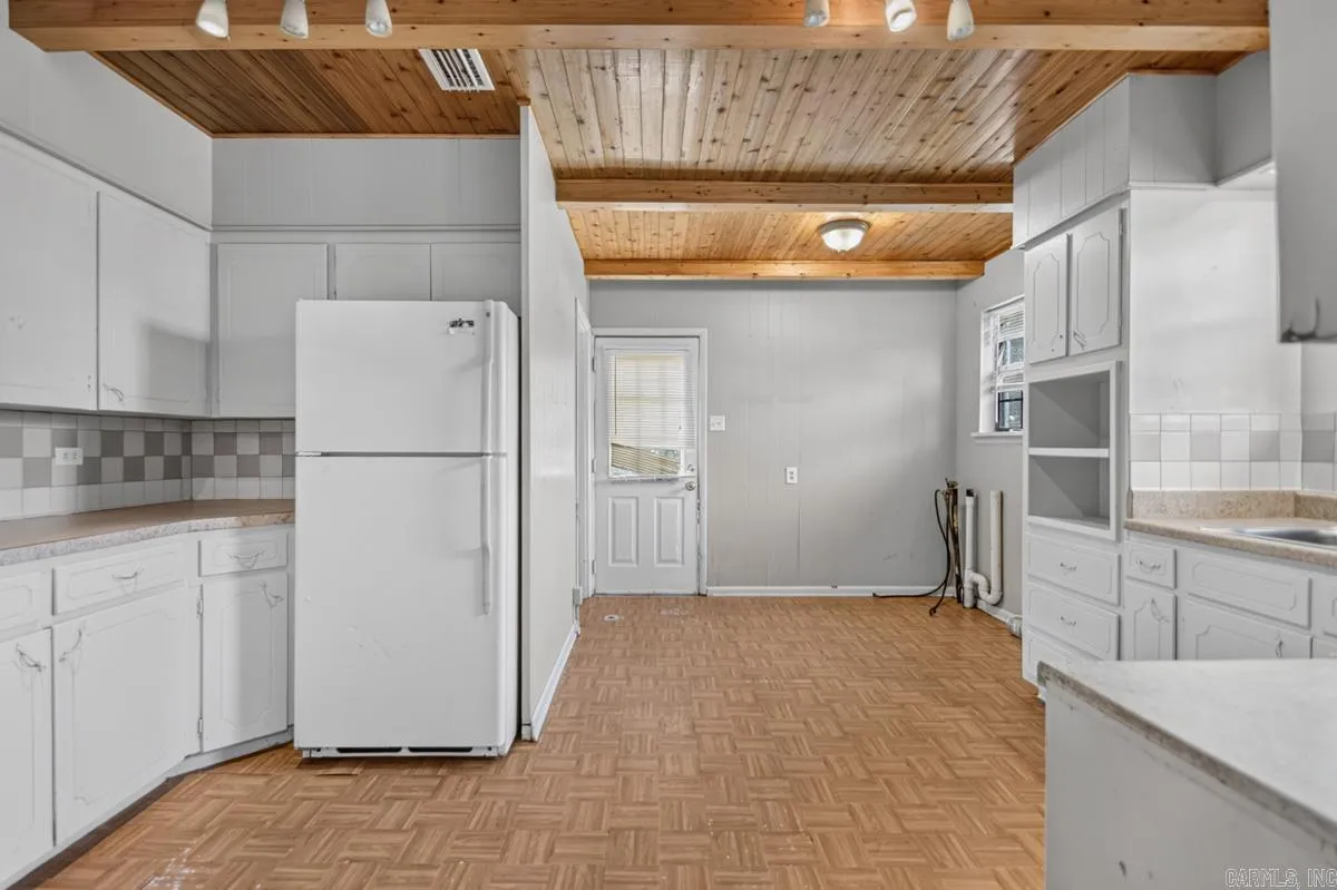 Property at 1200 W South - Image 3