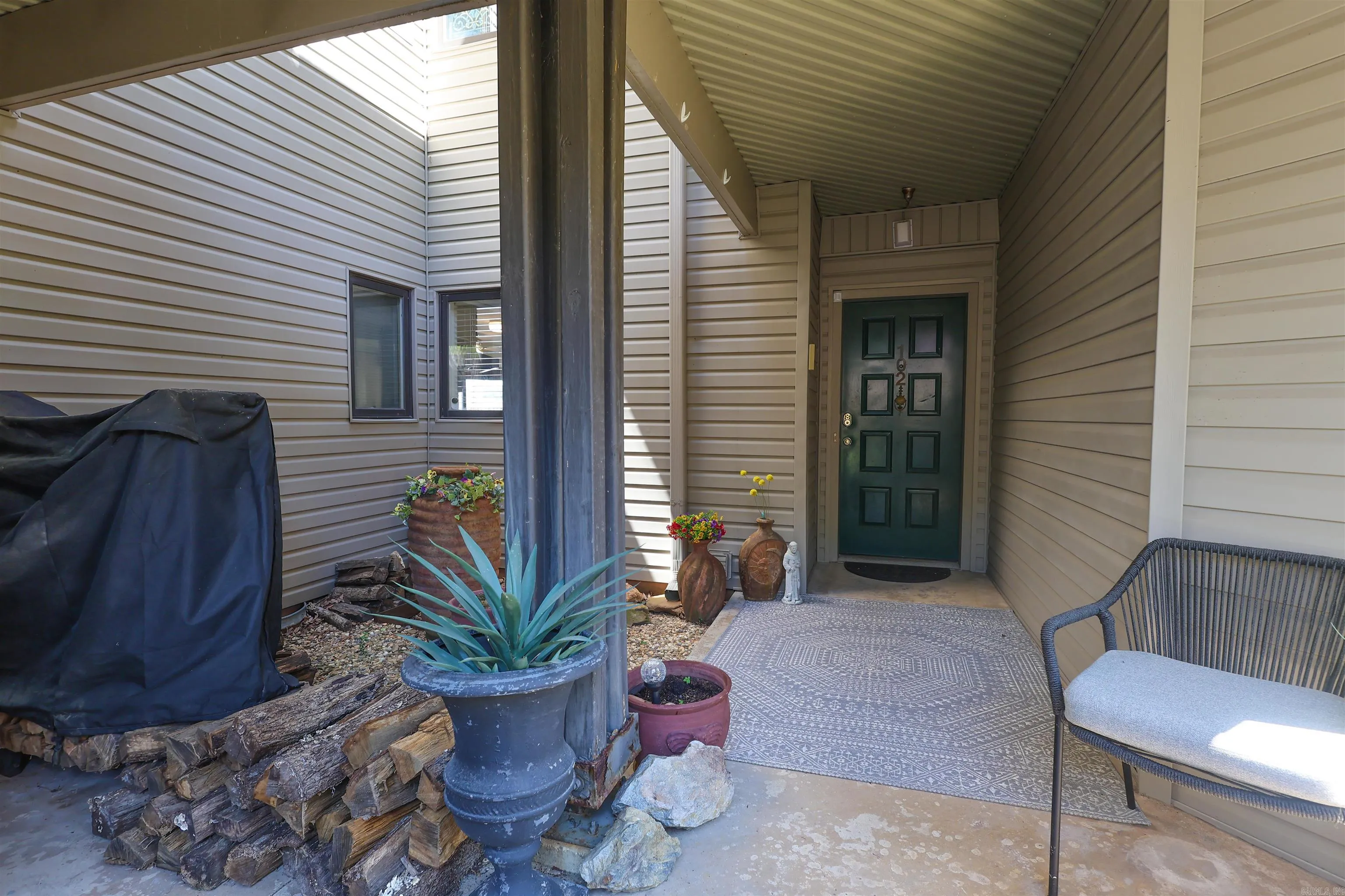 Property at 101  Long island, 102 - Image 3