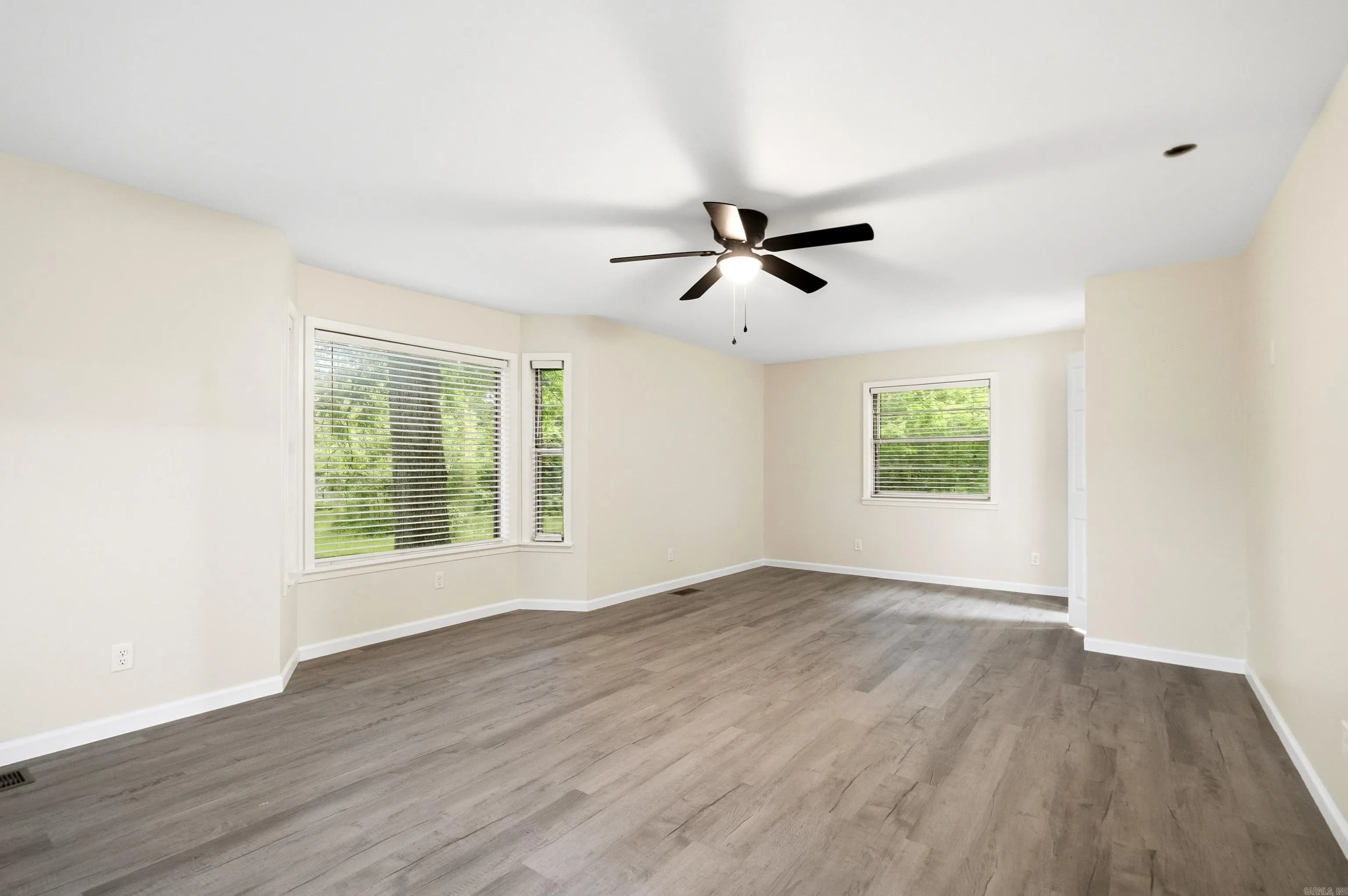 Property at 5313  Park - Image 15
