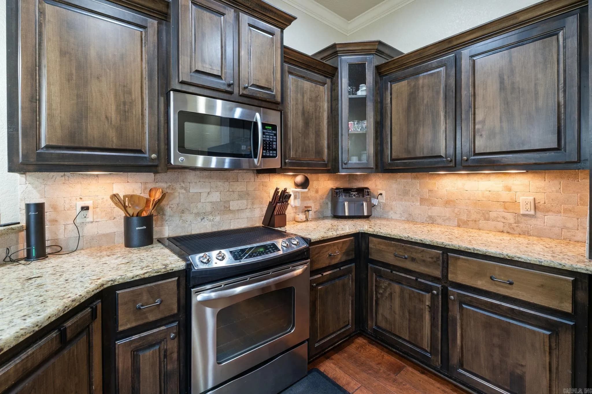 Property at 6906  Grace village - Image 15