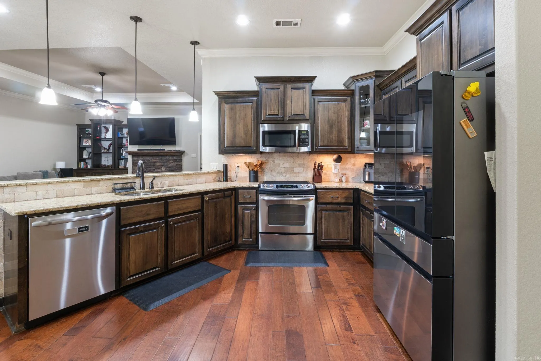 Property at 6906  Grace village - Image 13