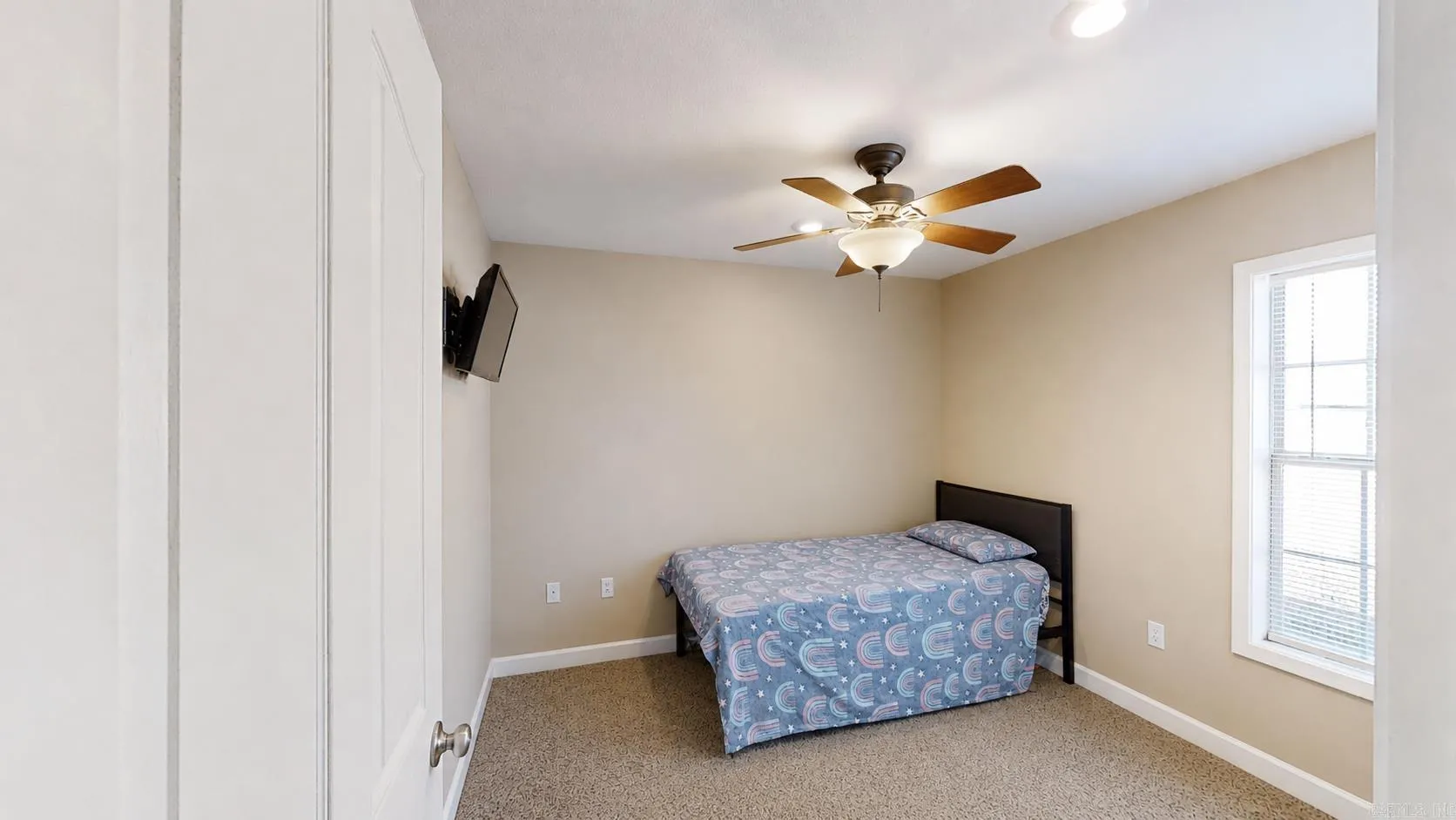 Property at 334  Linda - Image 9