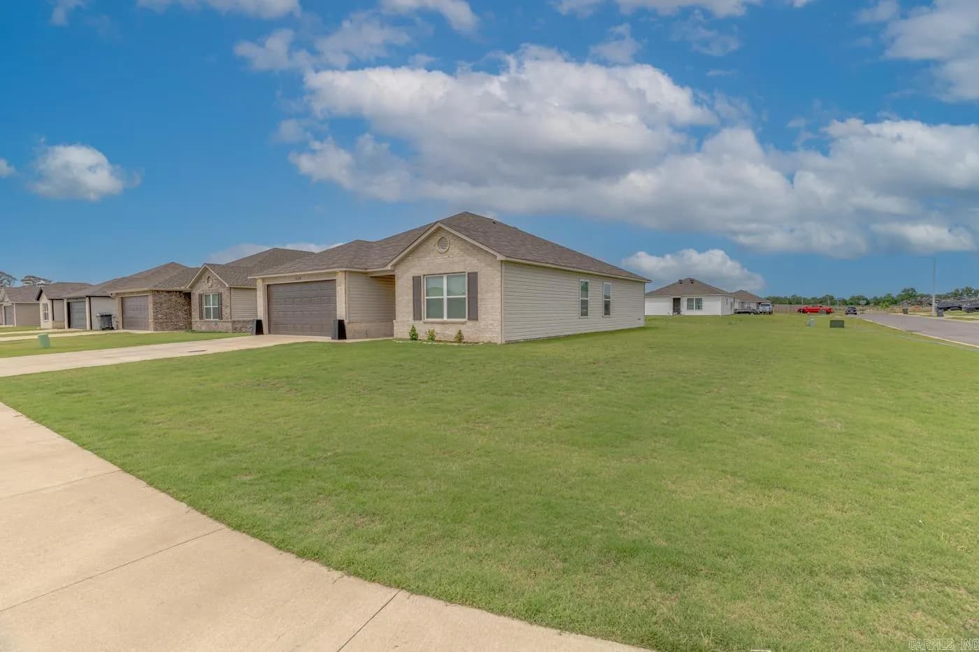 Property at 5520  Mariposa grove dr - Image 5