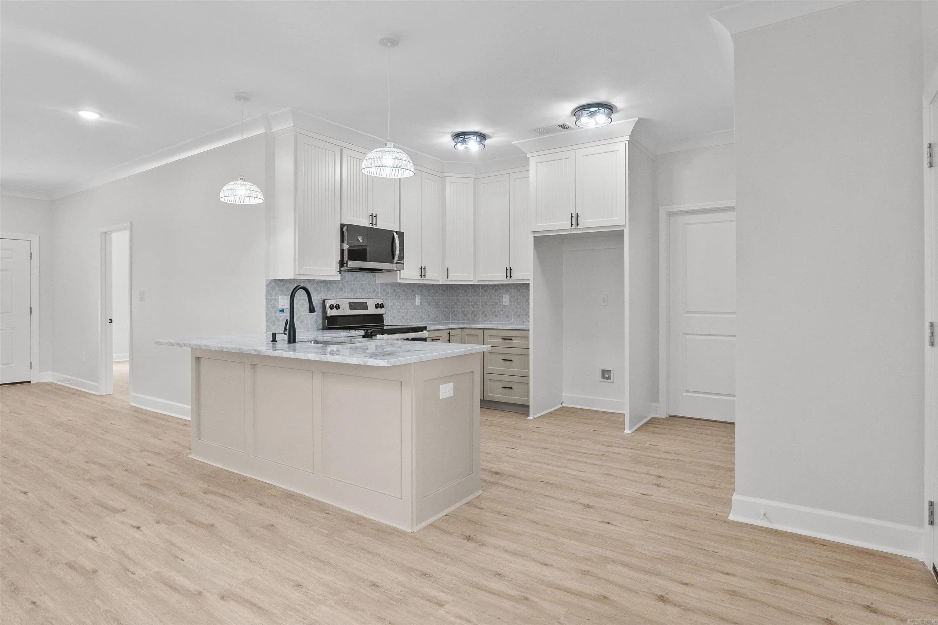 Property at 514  Madeleine circle - Image 7