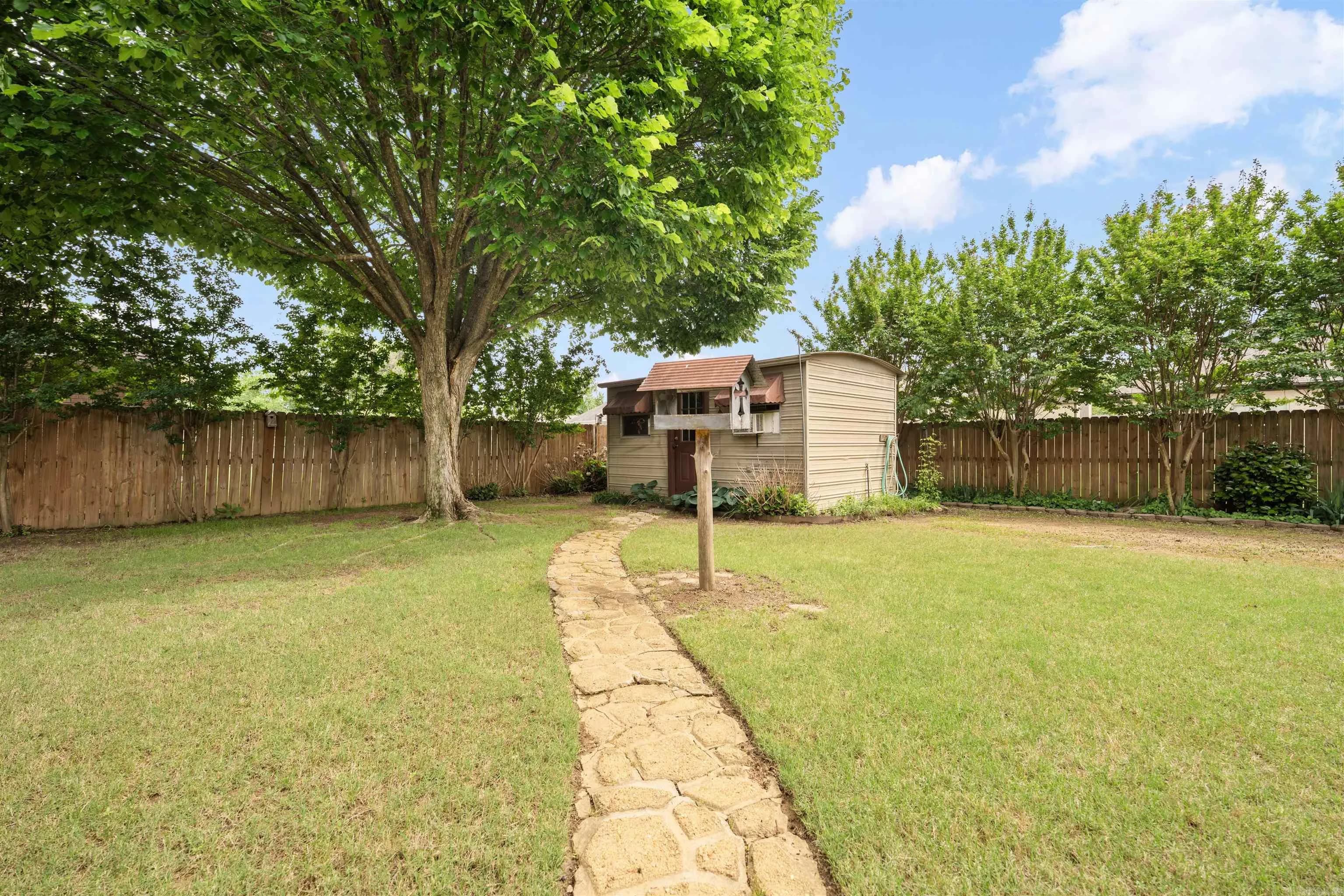 Property at 2435  Grummer - Image 45