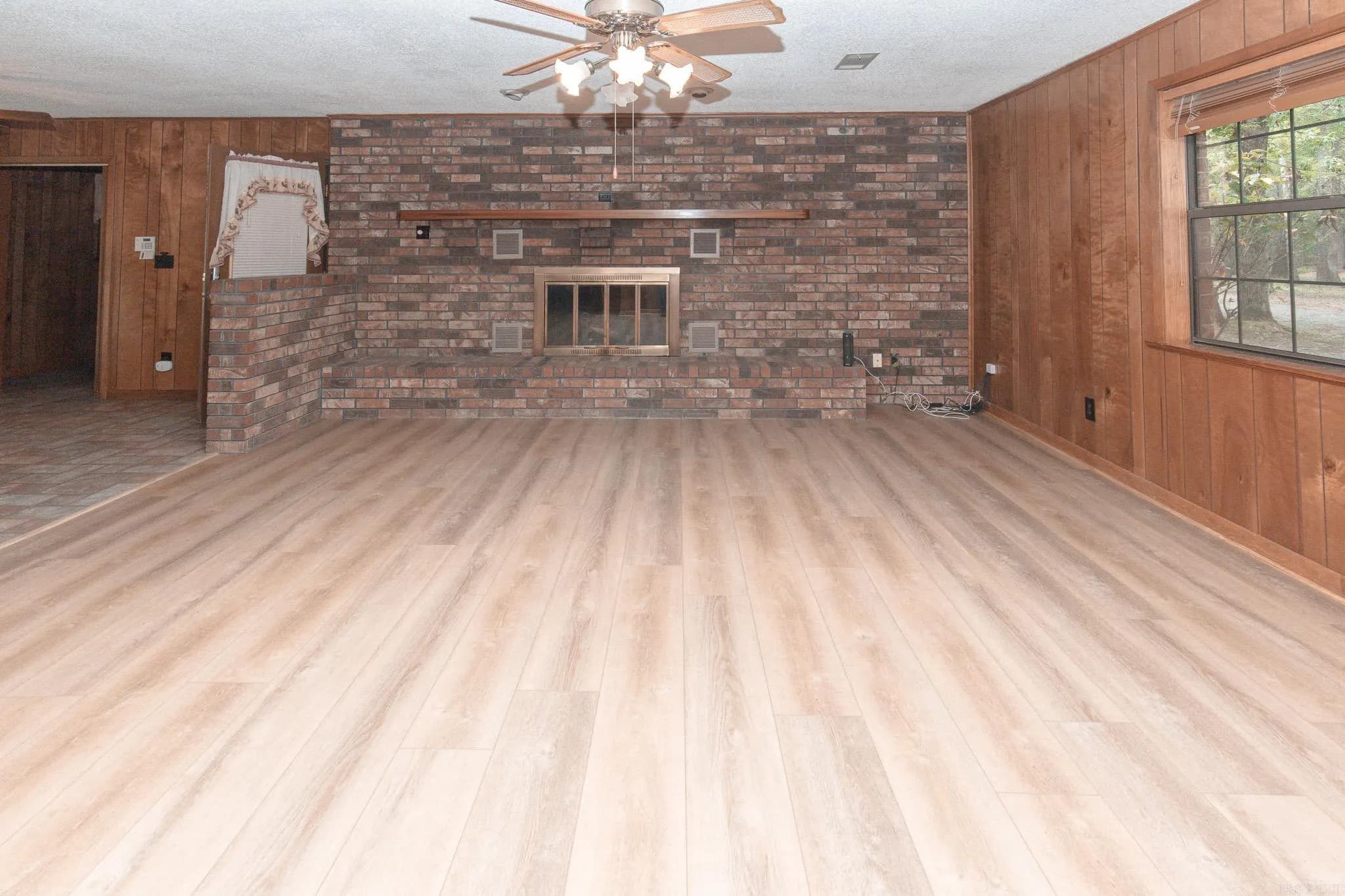 Property at 5205  Rogers - Image 10