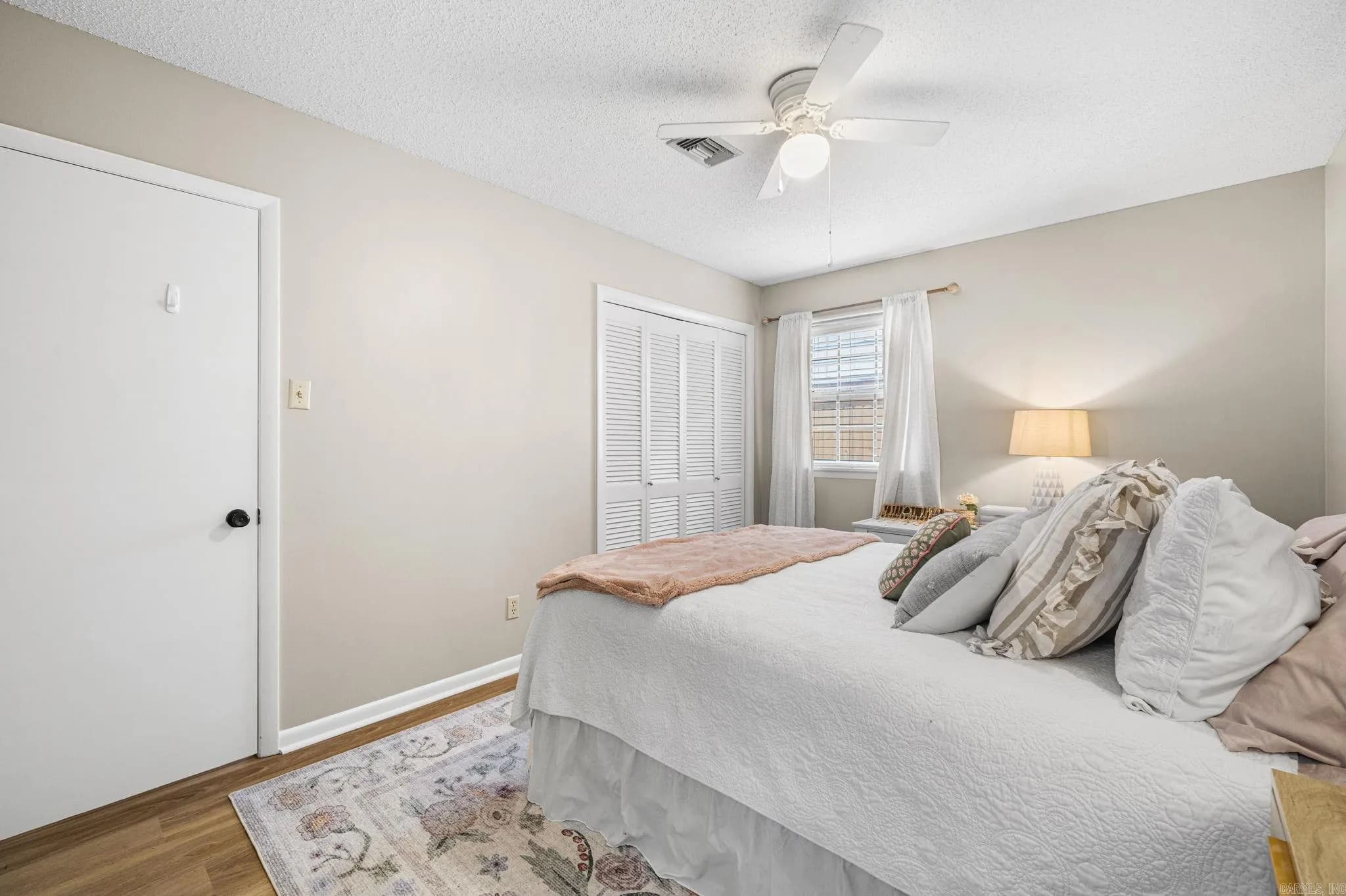 Property at 44  Warwick - Image 20