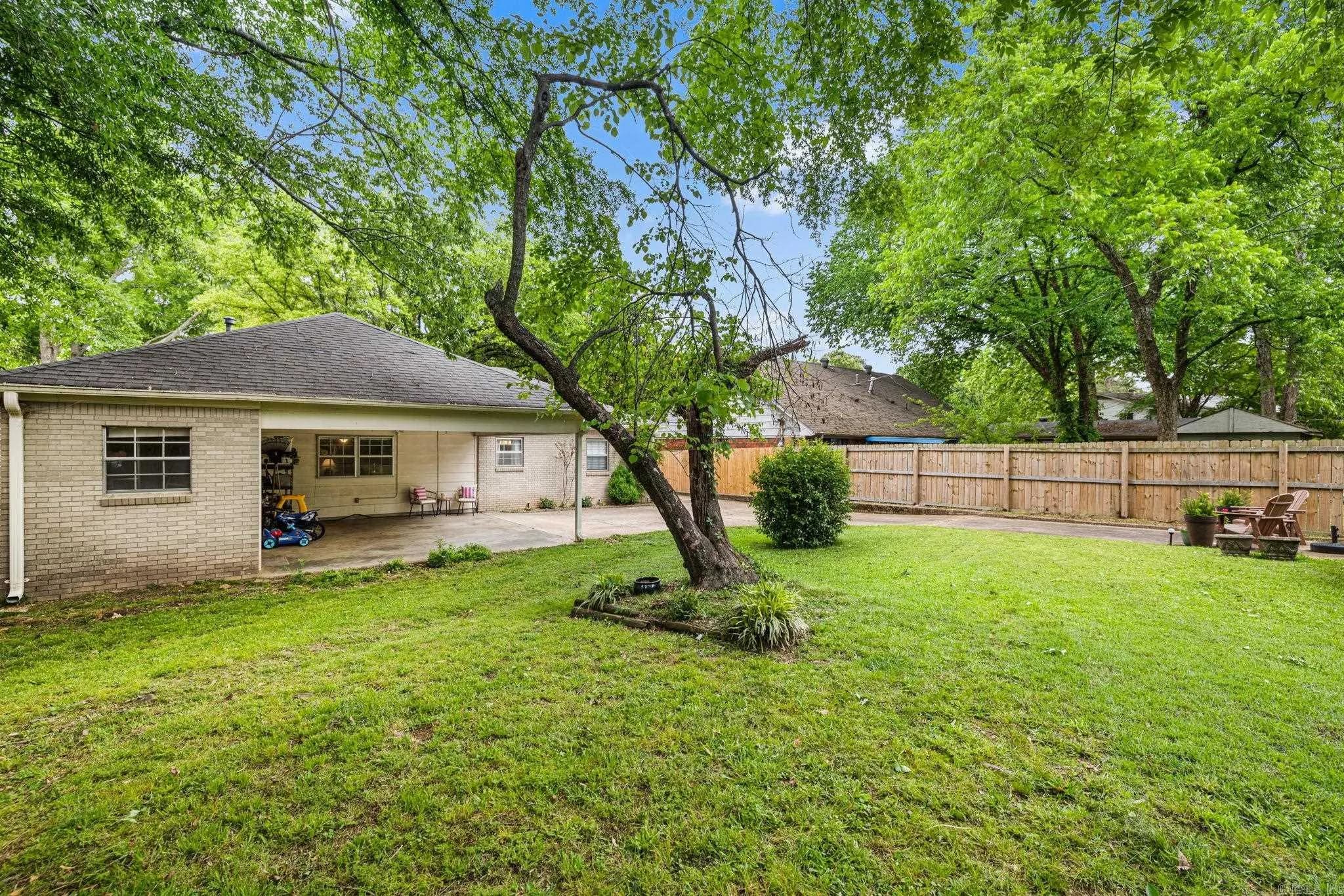Property at 44  Warwick - Image 34
