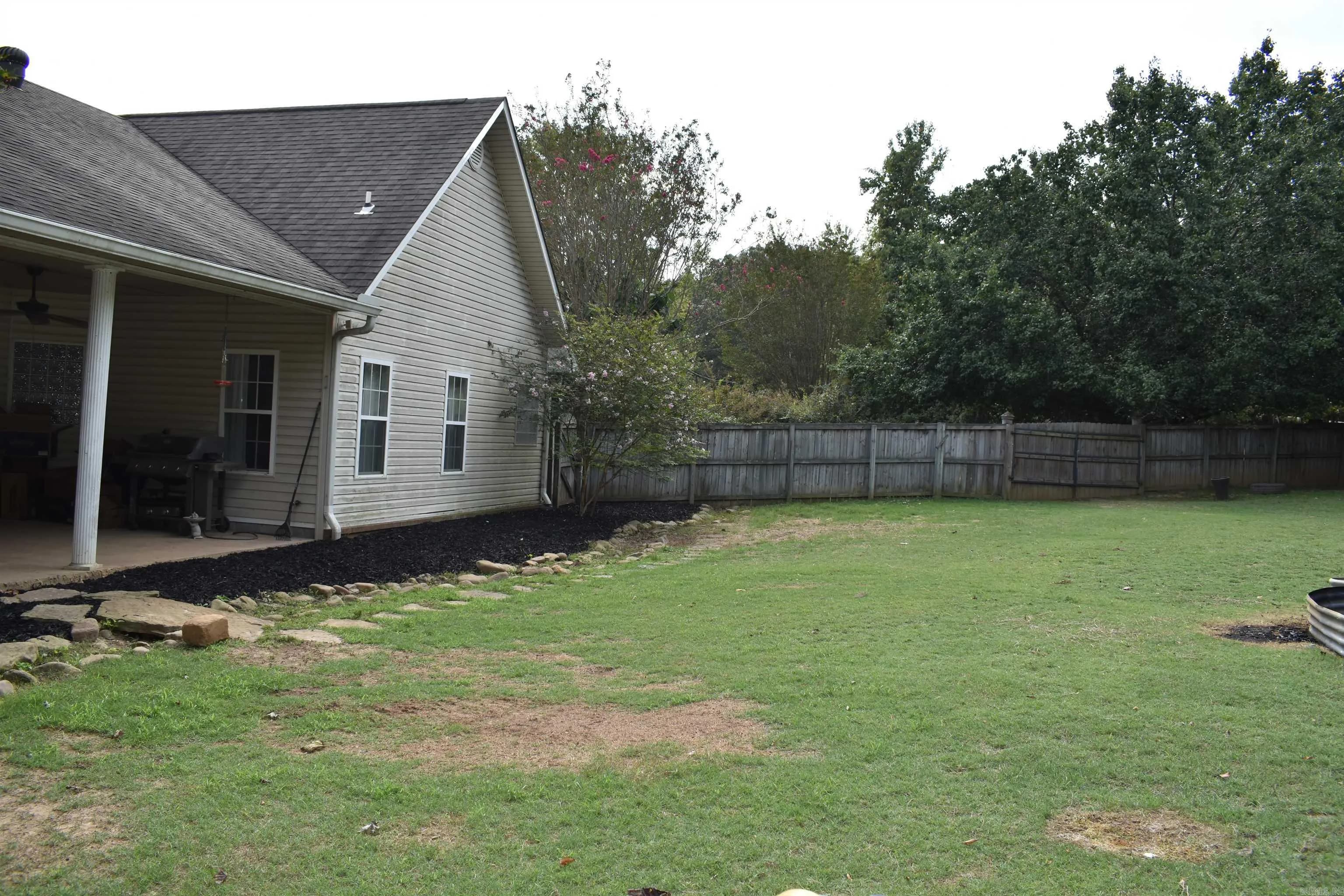 Property at 101  Artesia - Image 25