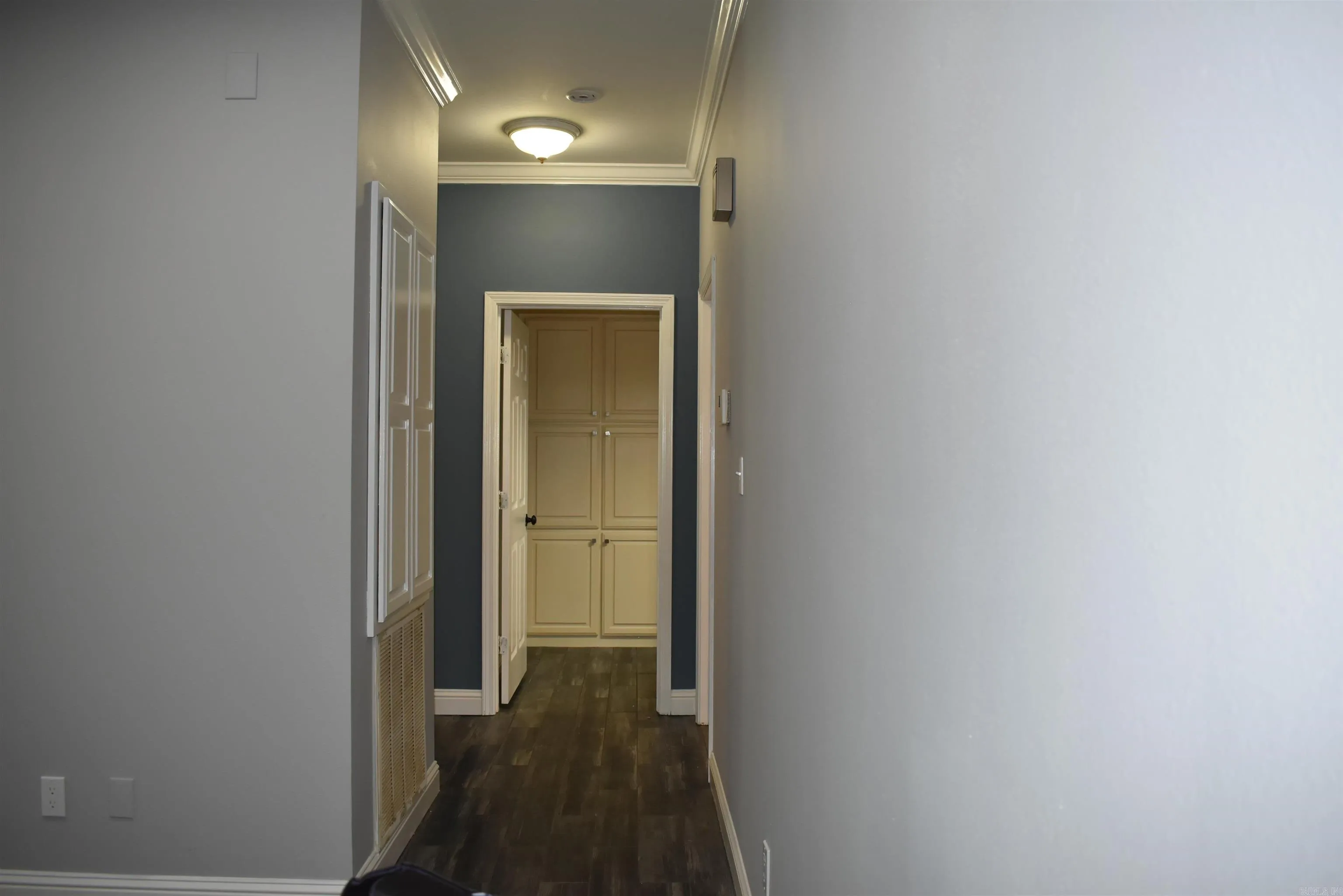 Property at 101  Artesia - Image 6