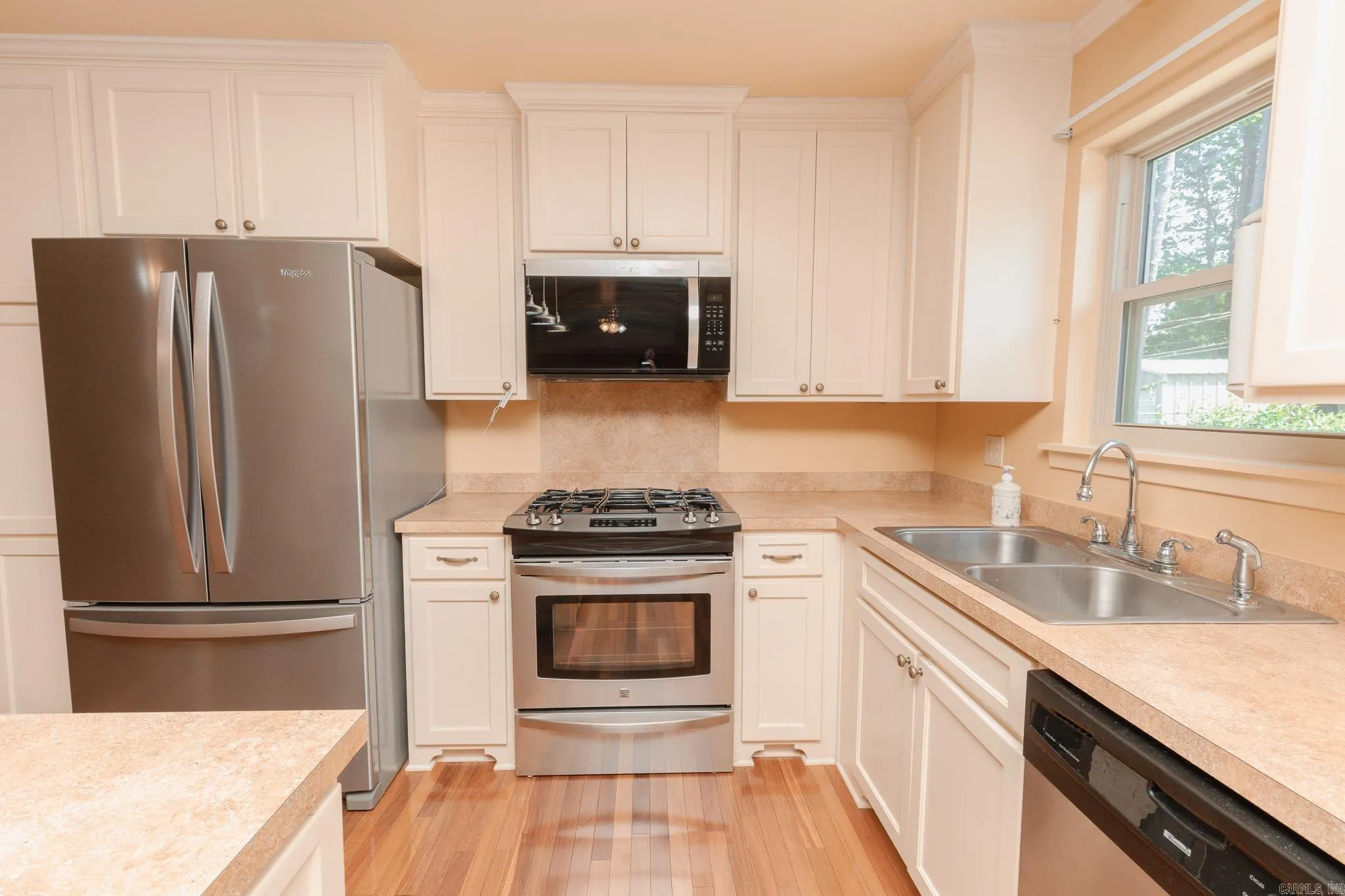 Property at 722  Jones - Image 9